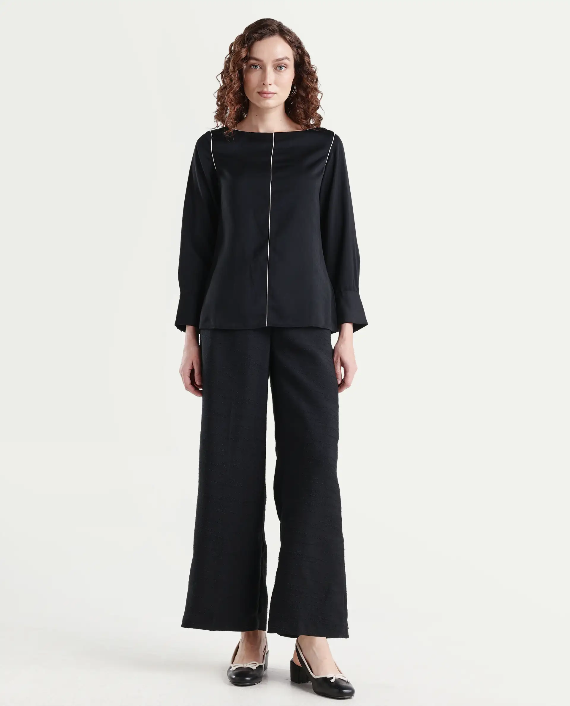 Rareism Women's Pidet-B-Black Satin Plain Ankle Length Wide Trouser - Image 3