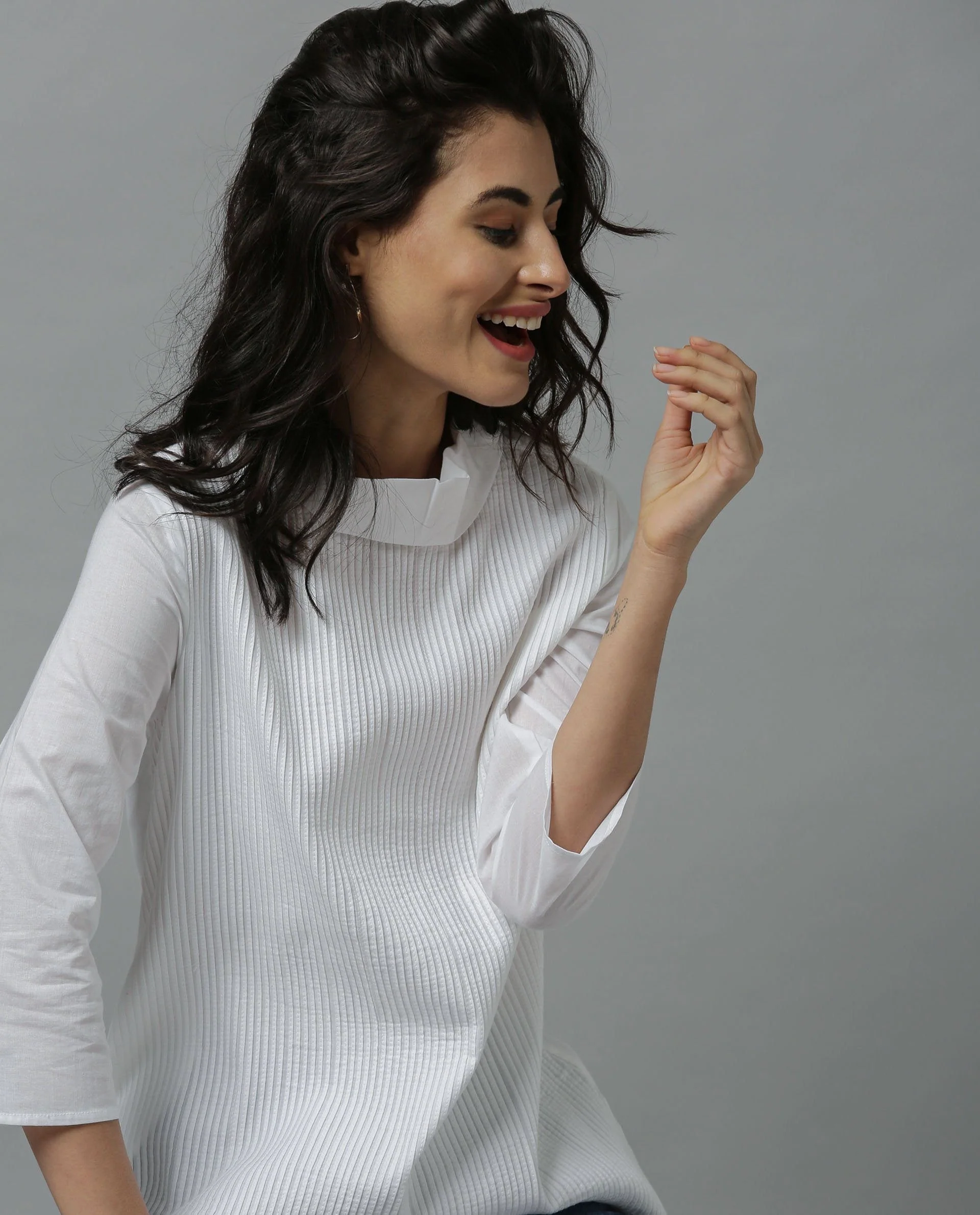 Rareism Women Pins-1 White Top Short Sleeves - Image 3