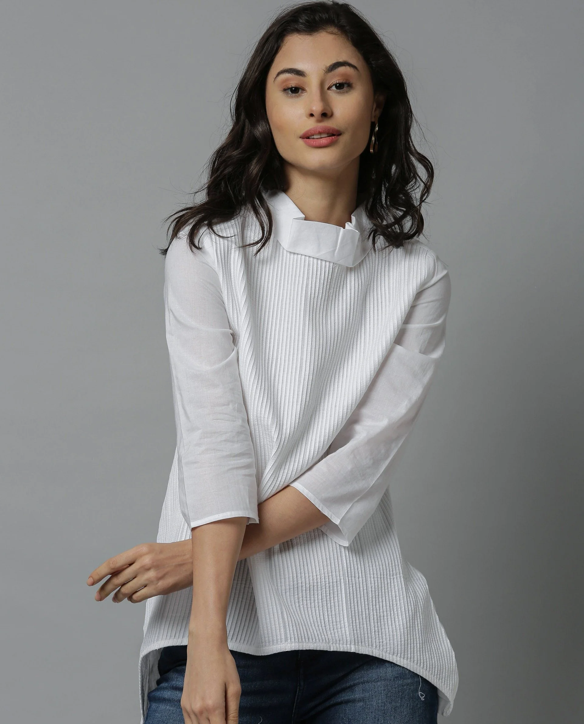 Rareism Women Pins-1 White Top Short Sleeves - Image 4