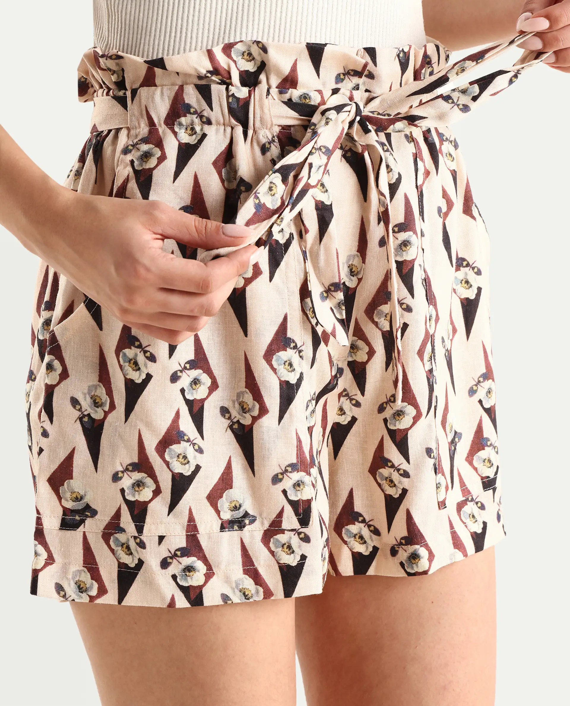 Rareism Women's Pistoia Multi Viscose Blend Floral Print Mini Regular Fit Shorts - Image 4