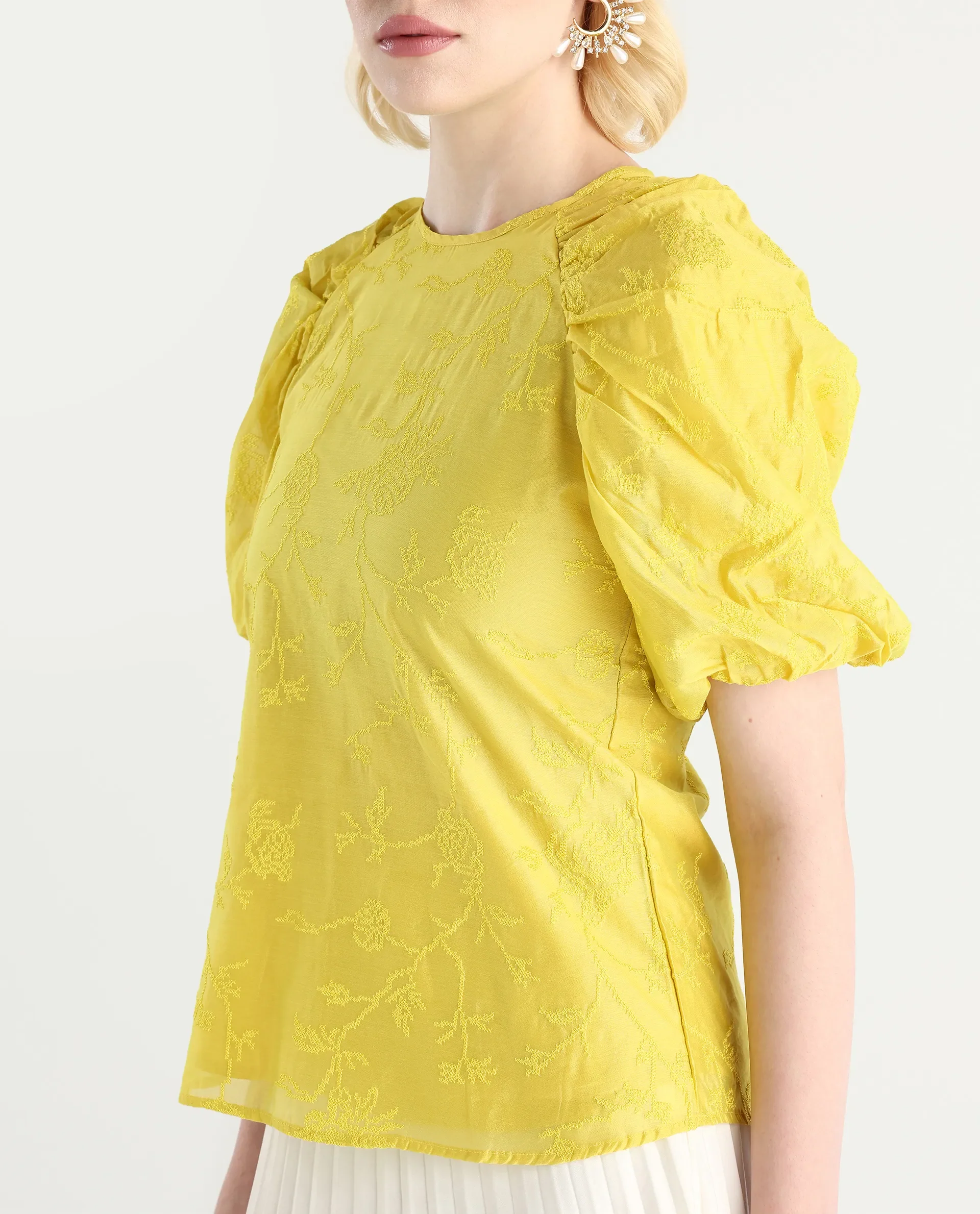 Rareism Women's Prebo Green Viscose Blend Mandarin Collar Plain Balloon Sleeve Regular Fit Top - Image 4