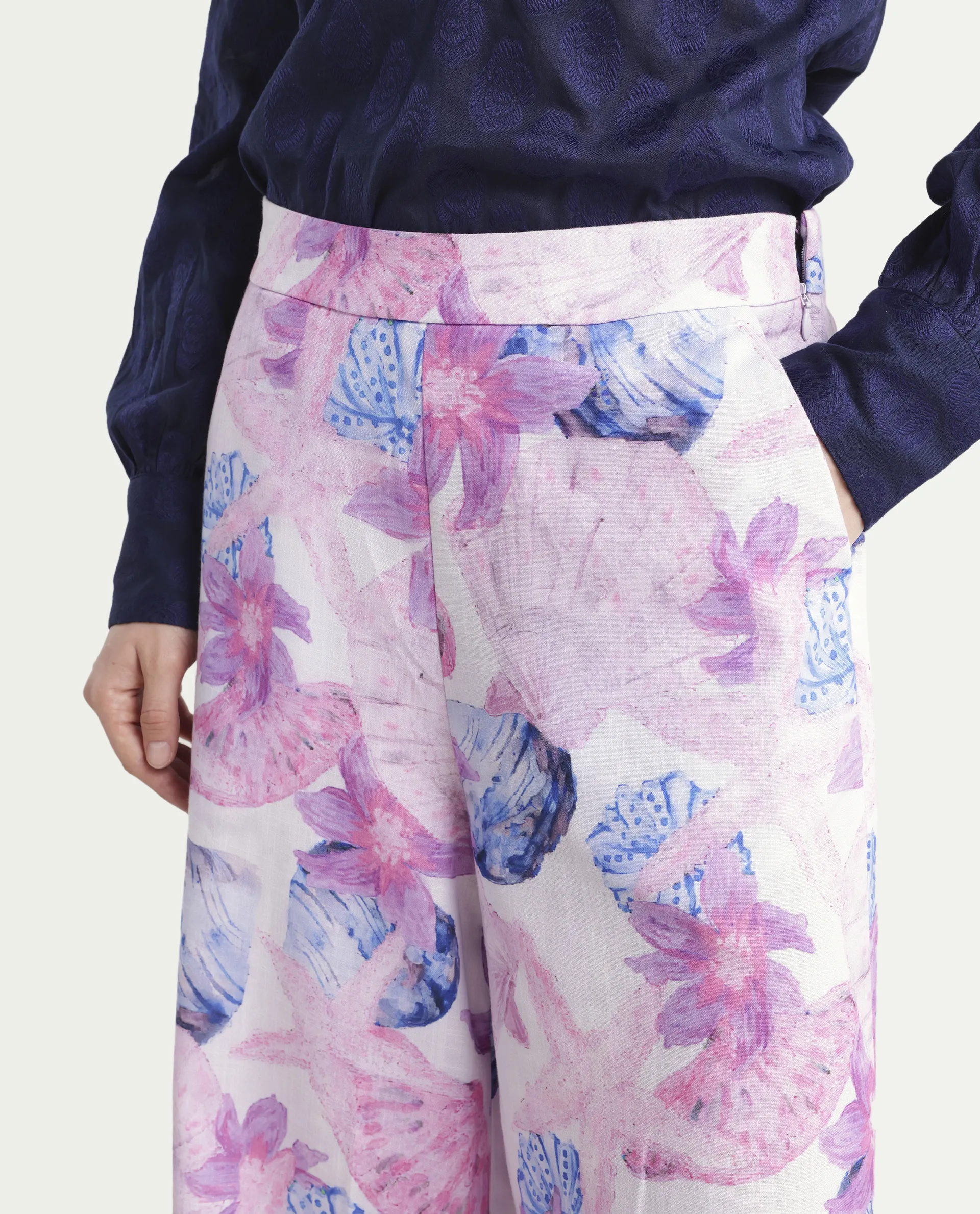 Rareism Women's Predin B Multi Polyester Abstract Print Ankle Length Wide Trouser - Image 4