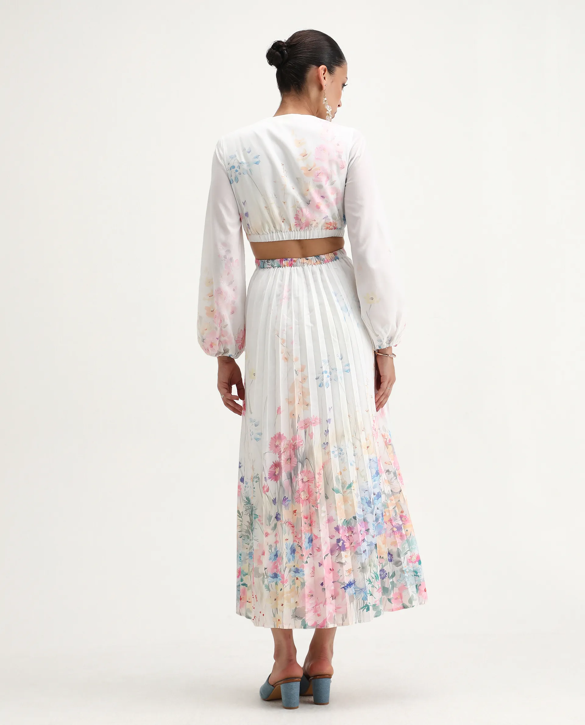 Rareism Women's Preger Multi Polyester V-Neck Floral Print Midi Fit And Flare Dress - Image 2