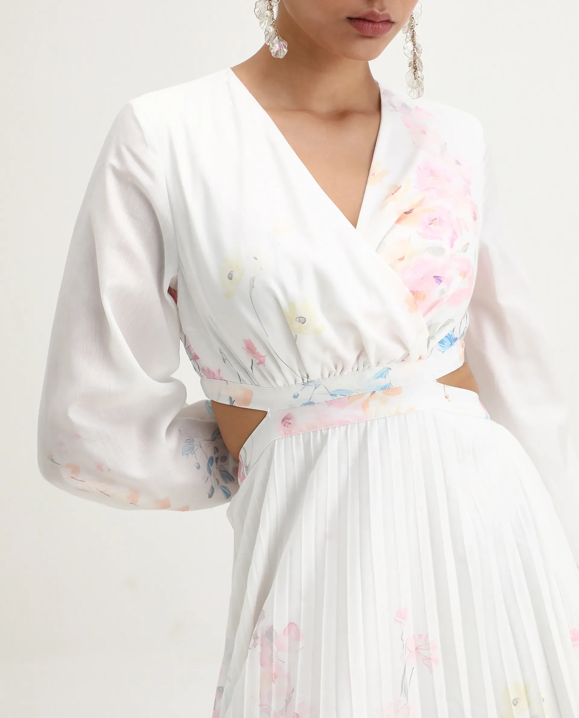 Rareism Women's Preger Multi Polyester V-Neck Floral Print Midi Fit And Flare Dress - Image 5