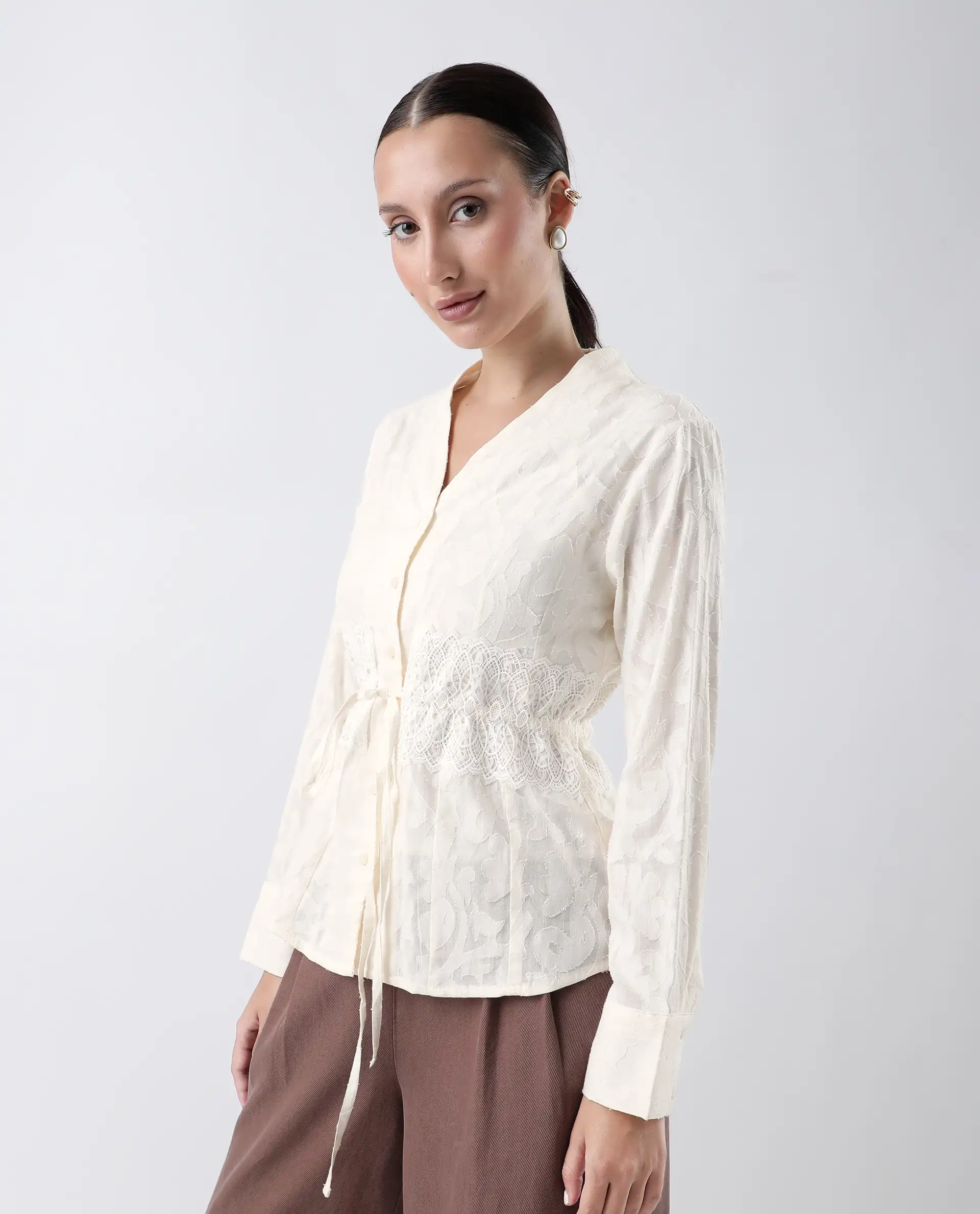 Rareism Women's Prenick Off White Cotton Built-Up Neck Plain Cuffed Sleeve Regular Fit Top - Image 4