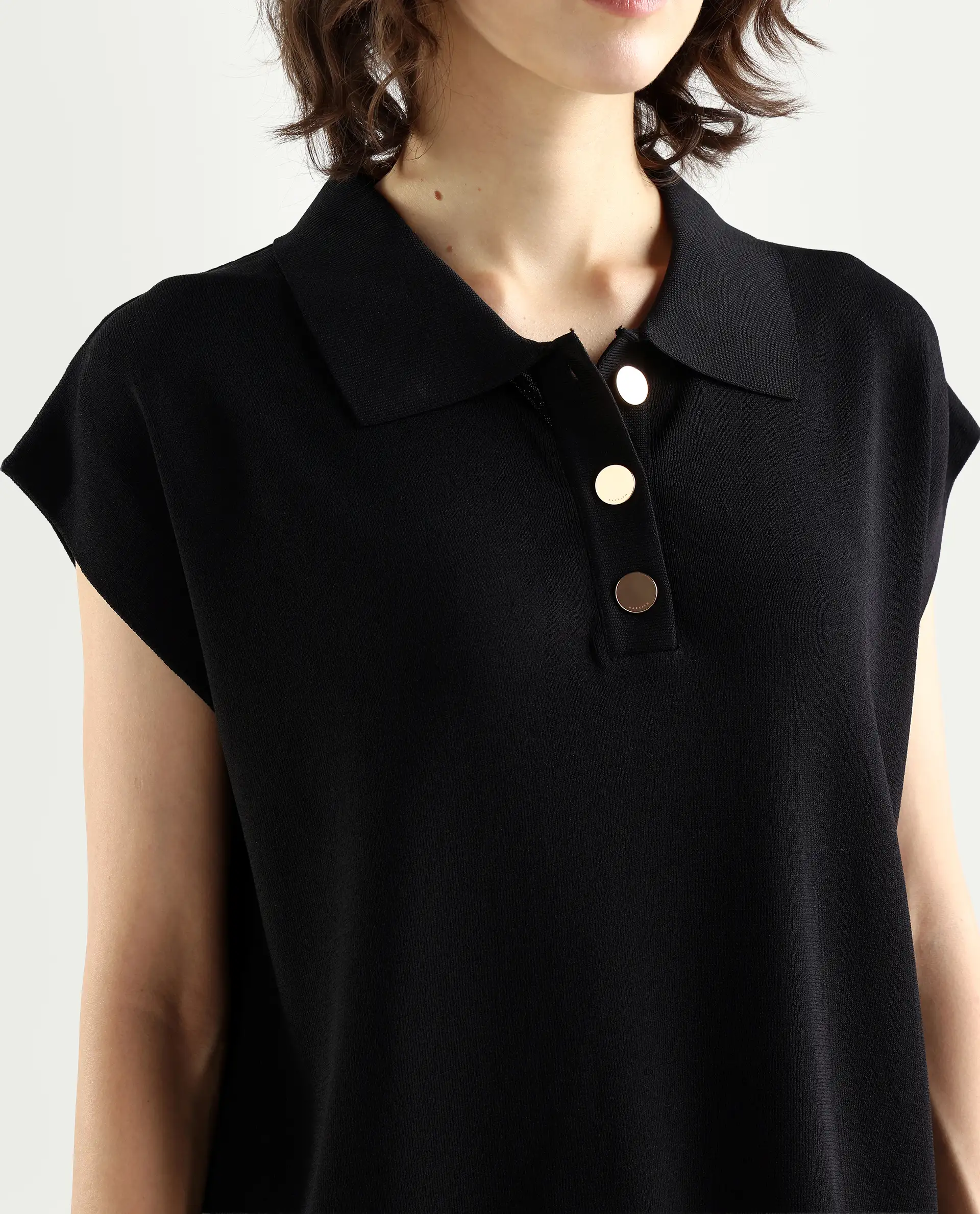 Rareism Women's Prepol Black Viscose Blend Spread Collar Plain Sleeveless Crop Boxy Fit Top - Image 4