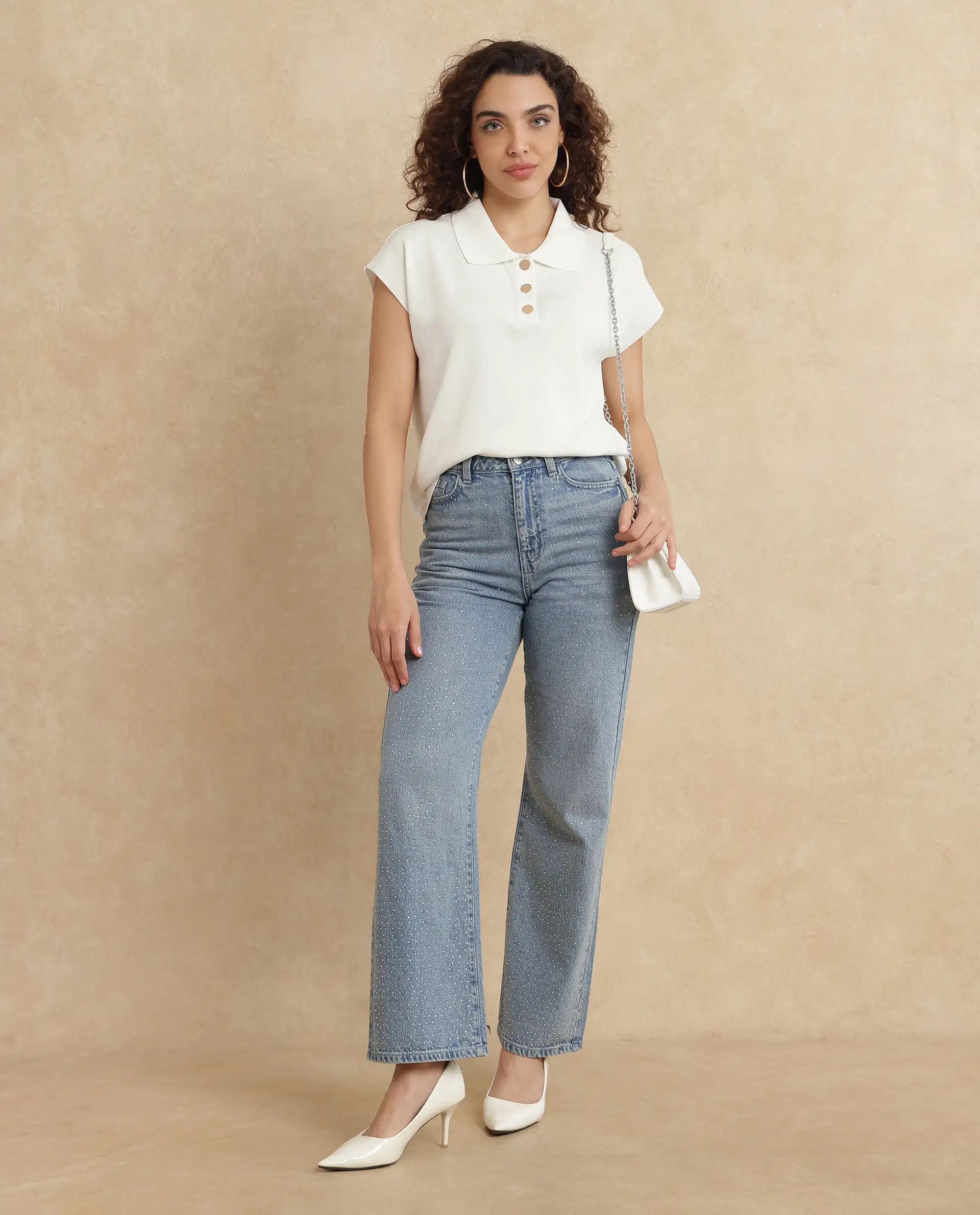Rareism Women's Prepol Off White Viscose Blend Spread Collar Plain Extended Sleeves Crop Boxy Fit Top - Image 9