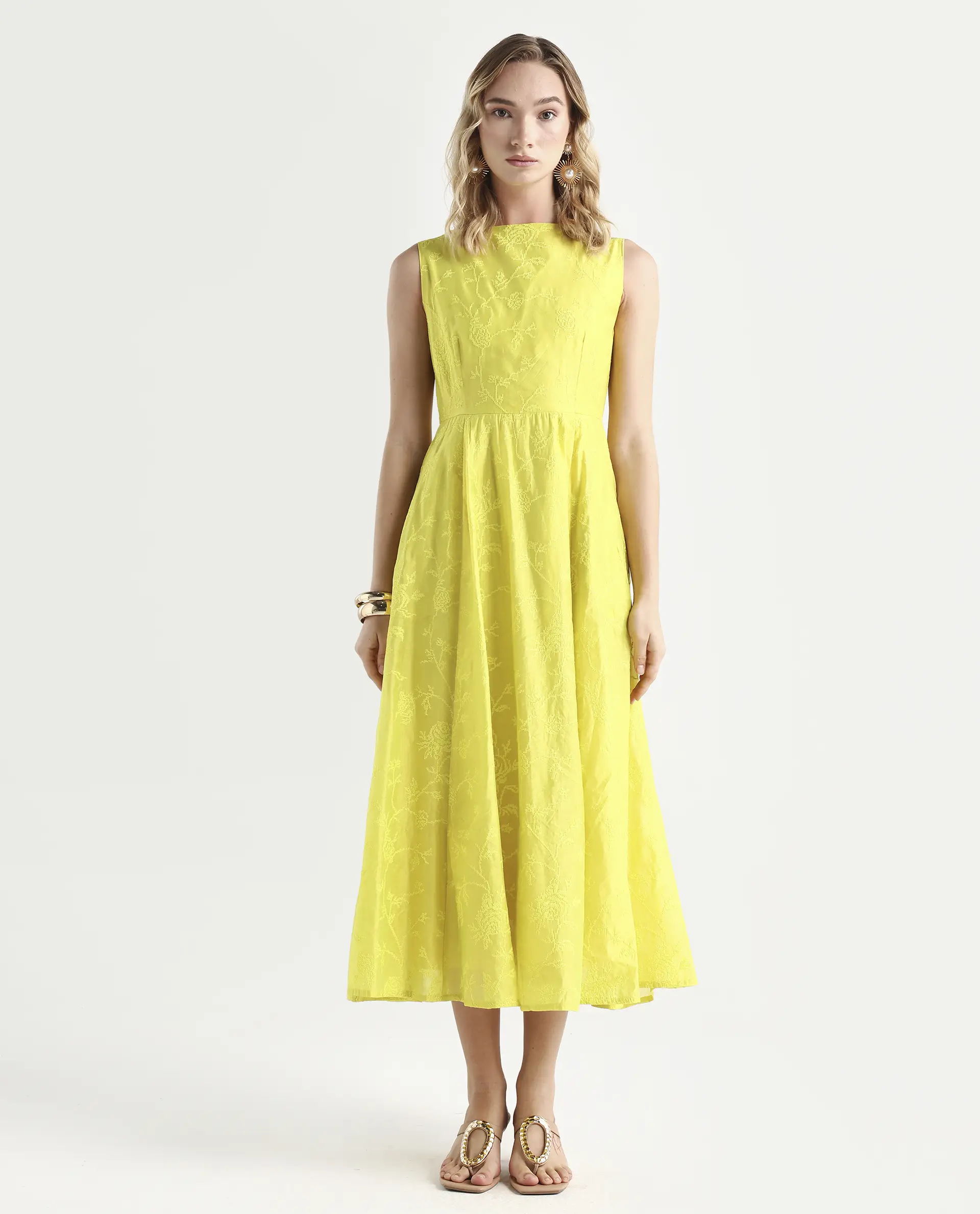 Rareism Women's Prero Green Viscose Blend Boat Neck Plain Sleeveless Midi A-Line Dress - Image 2