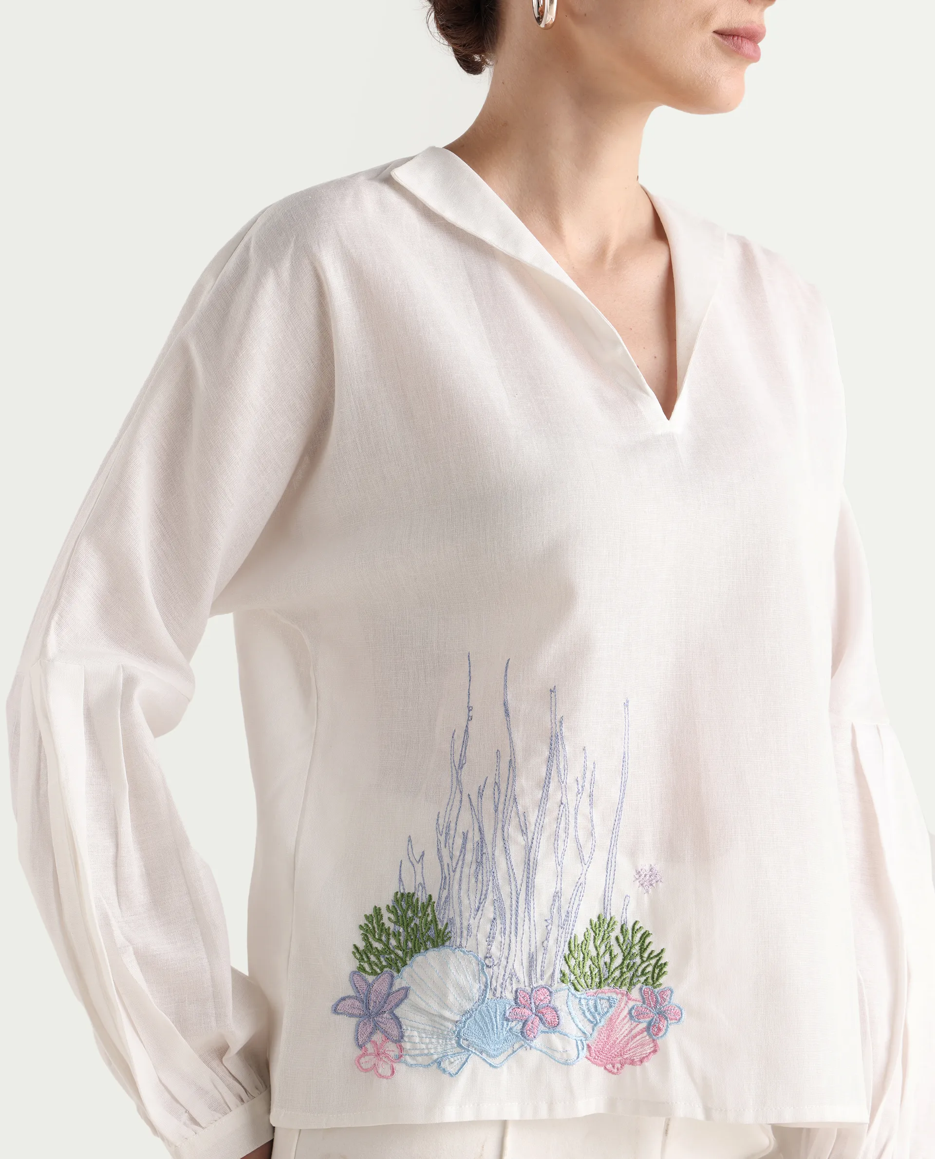 Rareism Women's Present White Cotton Lapel Neck Plain Balloon Sleeve Regular Fit Top - Image 4