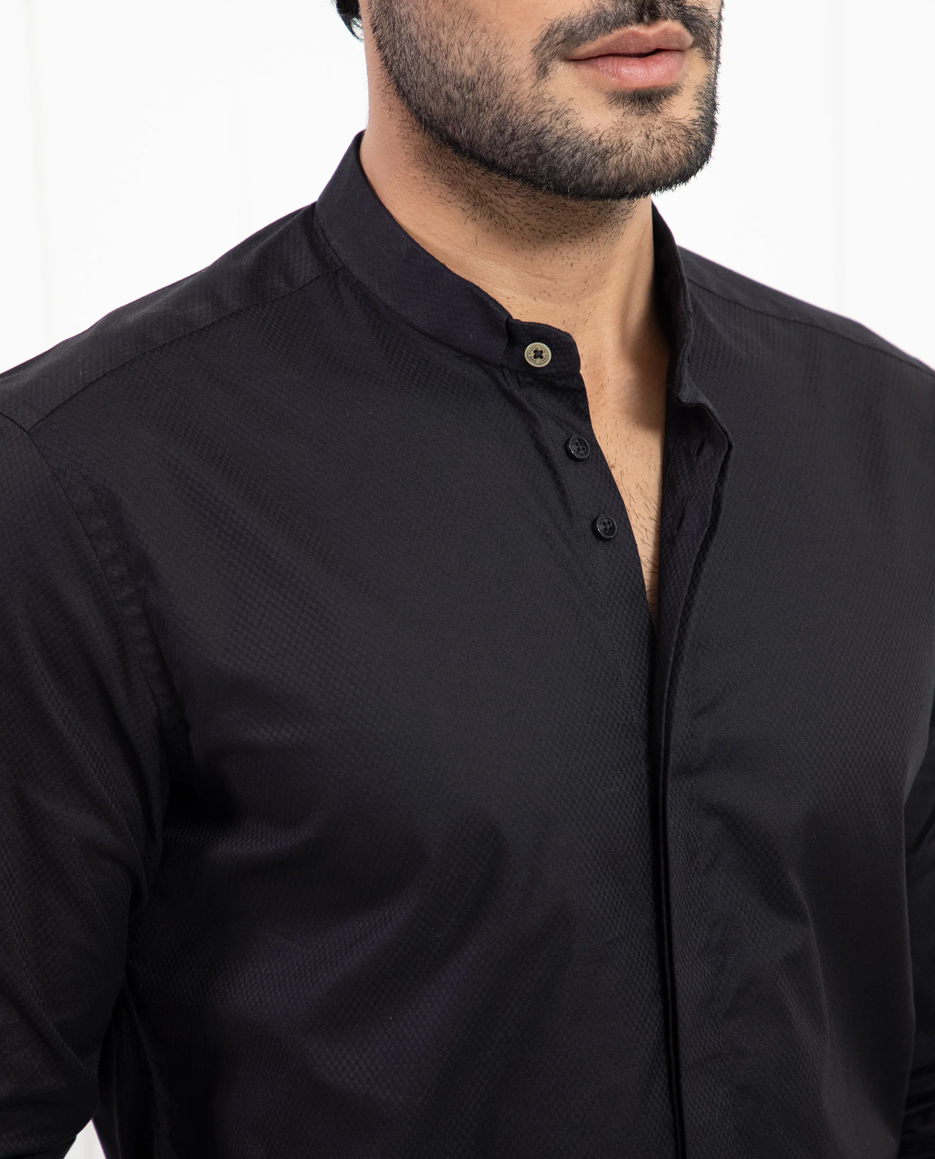 Rare Rabbit Men's Pristina Black Cotton Plain Regular Fit Full Sleeve Mandarin Collar Shirt - Image 2
