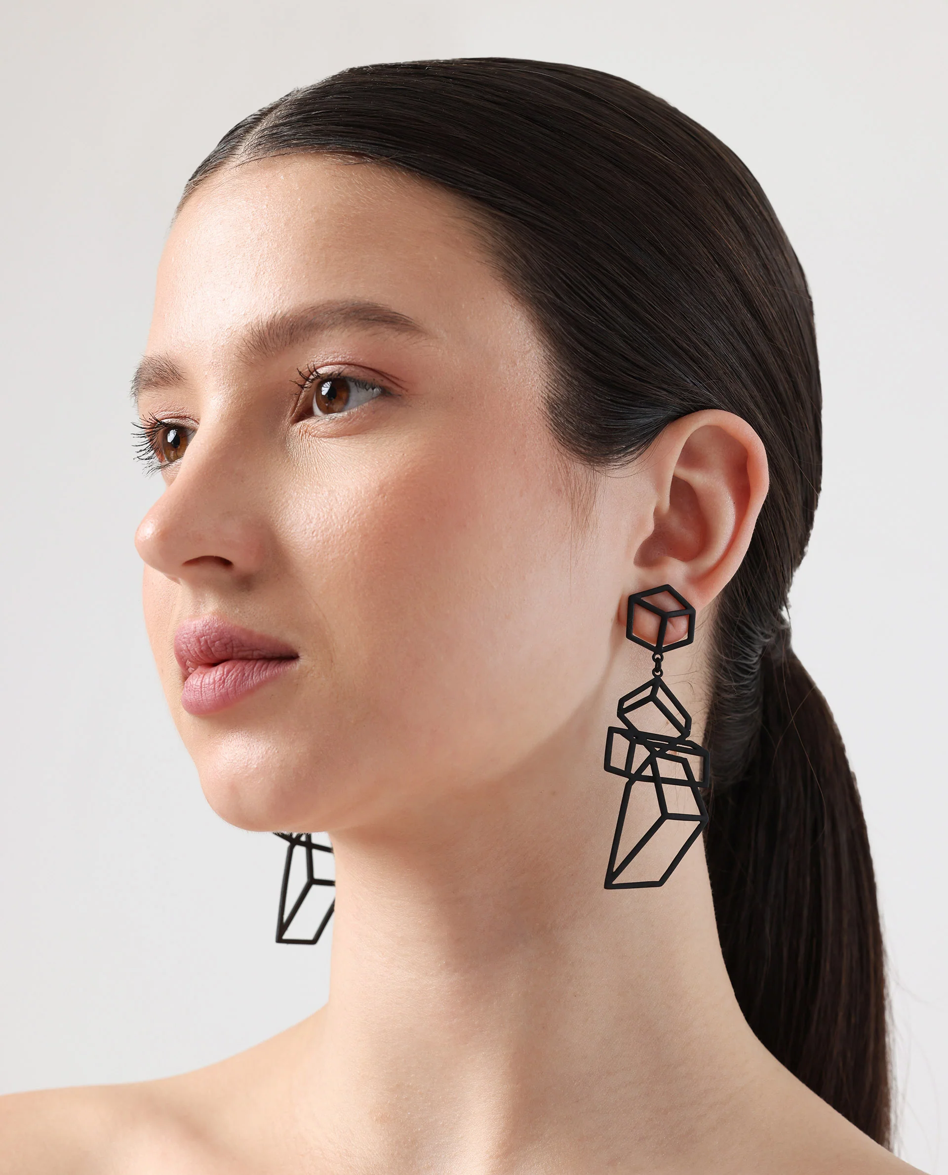 Rareism Women Pyramid Black Black Earring - Image 2