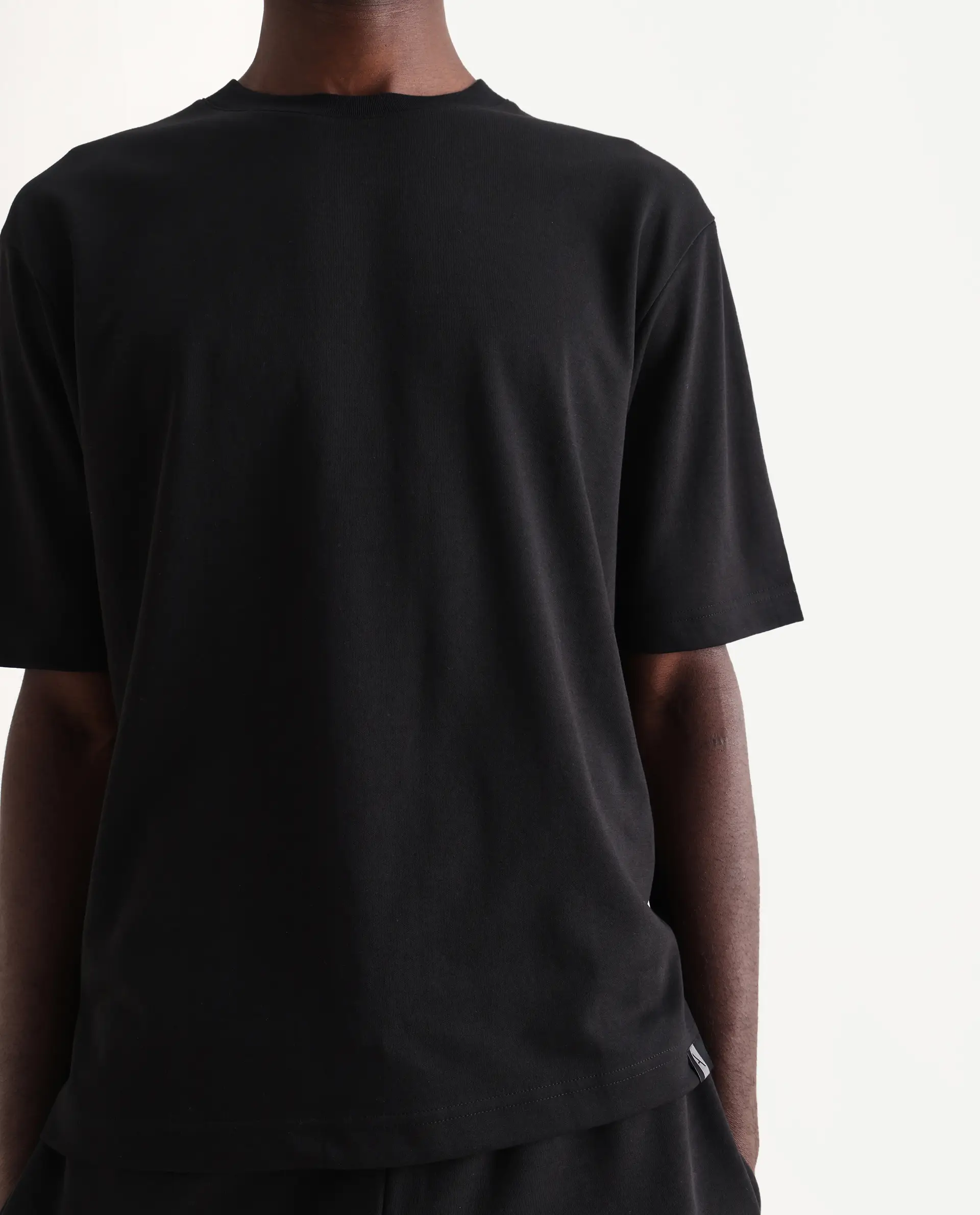 Rare Rabbit Men's Qlo Black Cotton Blend Plain Oversized Fit Half Sleeve Crew Neck T-Shirt - Image 3