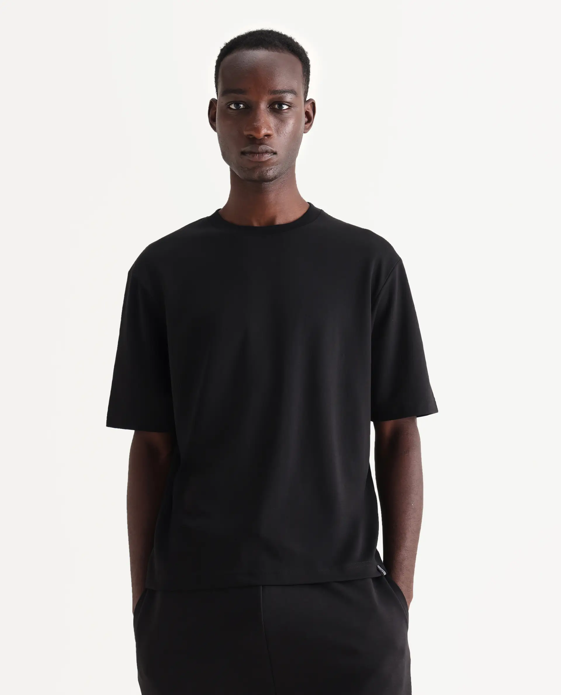 Rare Rabbit Men's Qlo Black Cotton Blend Plain Oversized Fit Half Sleeve Crew Neck T-Shirt - Image 4
