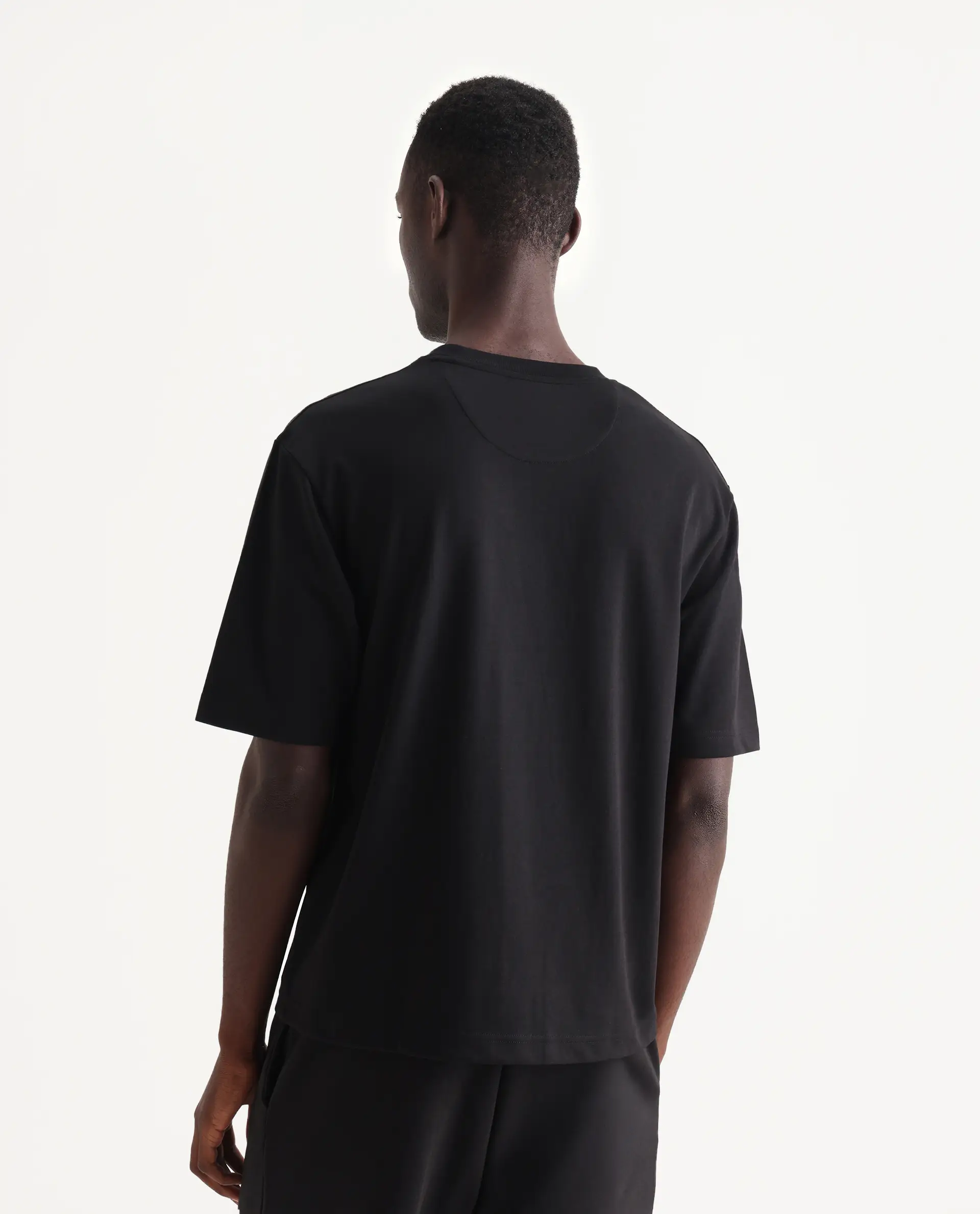 Rare Rabbit Men's Qlo Black Cotton Blend Plain Oversized Fit Half Sleeve Crew Neck T-Shirt - Image 7