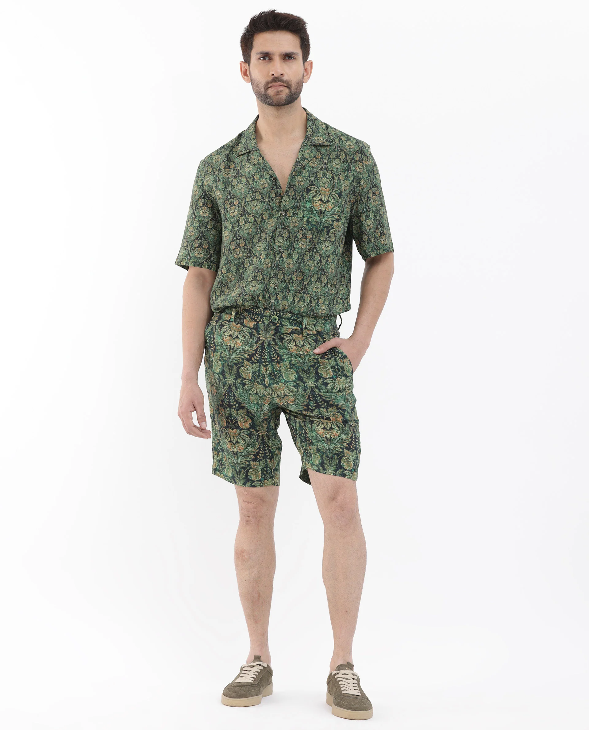 Rare Rabbit Men's Rabeno Dark Green Cotton Tropical Print Relaxed Fit Shorts - Image 7