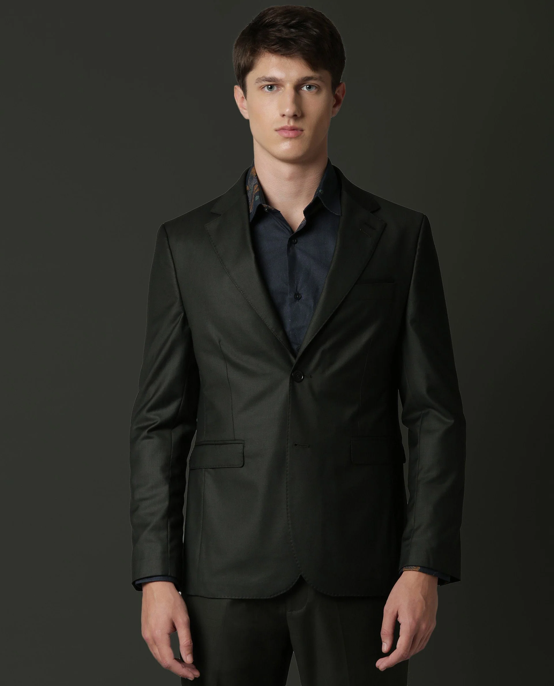 Rare Rabbit Men's Radiant Green Plain Tailored Fit Full Sleeve Lapel Neck Blazer - Image 3