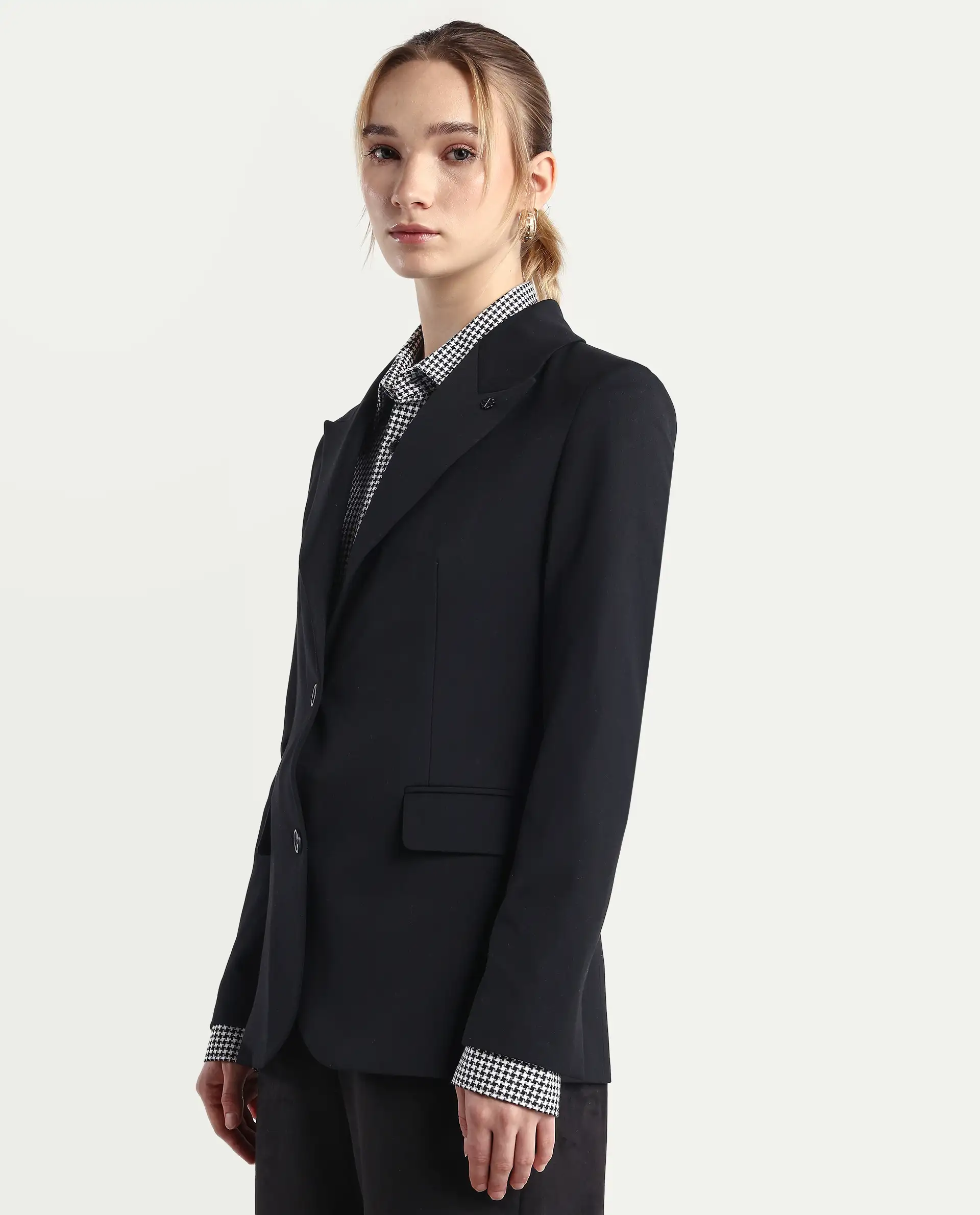 Rareism Women's Reca Black Polyester Blend Full Sleeve Lapel Collar Plain Blazer - Image 6