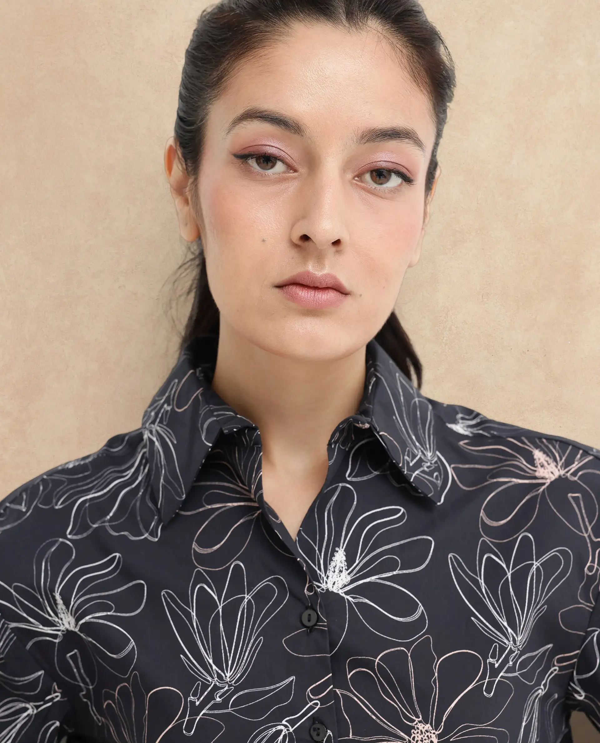 Rareism Women's Reynosa Black Cotton Johnny Collar Floral Print Bishop Sleeve Crop Regular Fit Top - Image 2