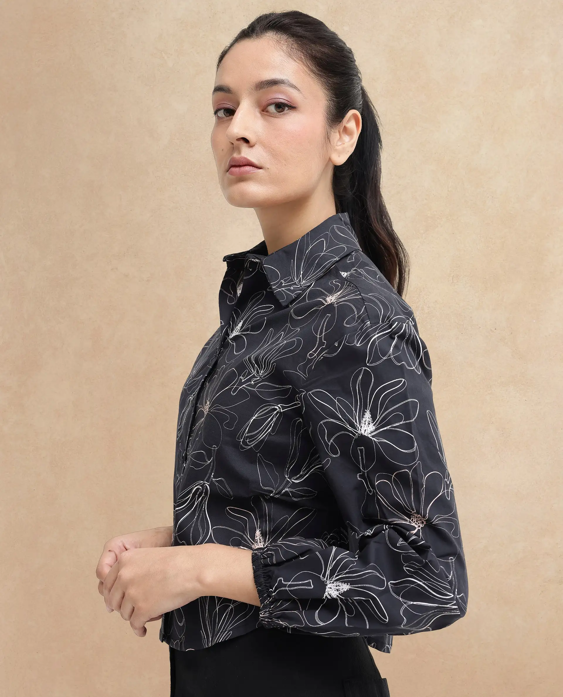 Rareism Women's Reynosa Black Cotton Johnny Collar Floral Print Bishop Sleeve Crop Regular Fit Top - Image 3