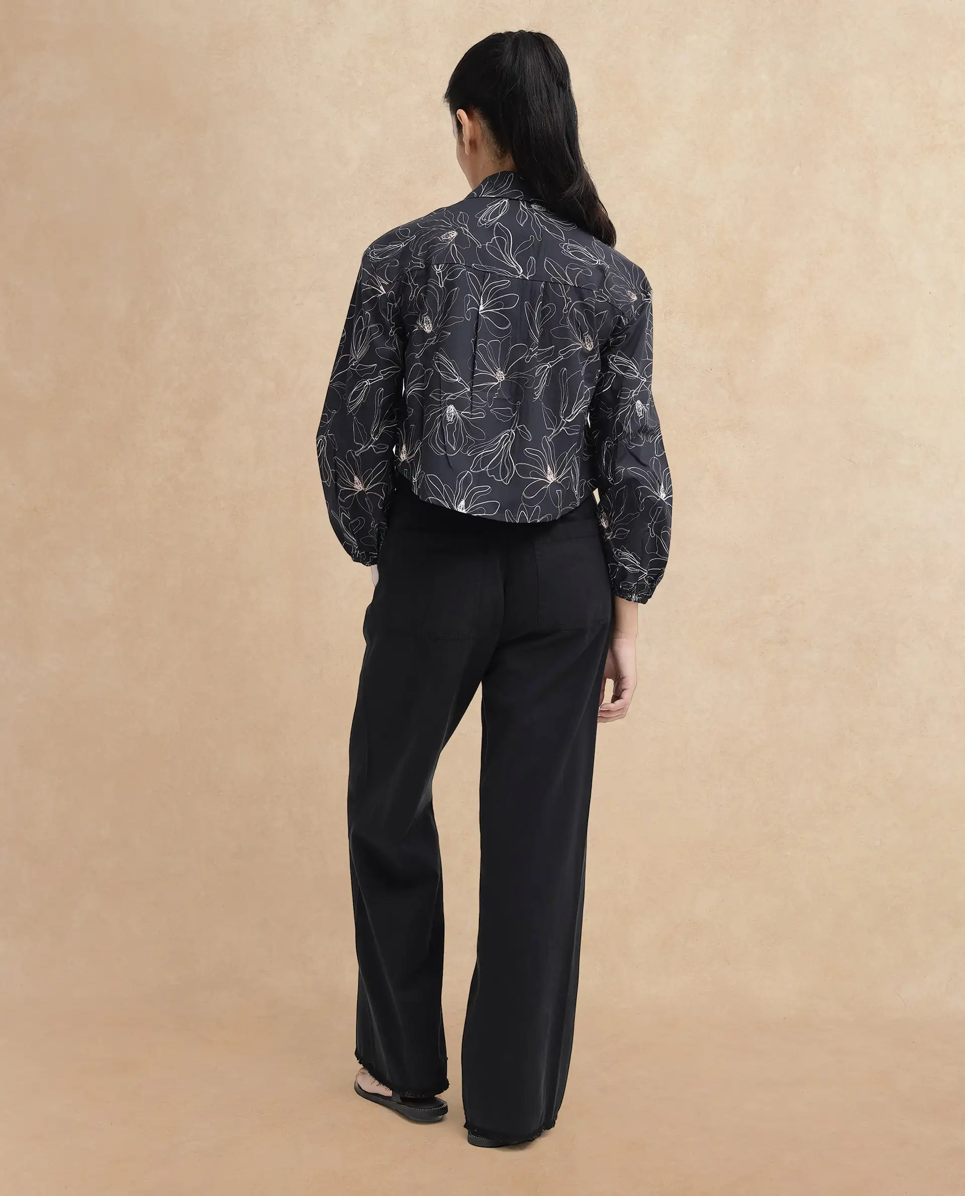 Rareism Women's Reynosa Black Cotton Johnny Collar Floral Print Bishop Sleeve Crop Regular Fit Top - Image 7