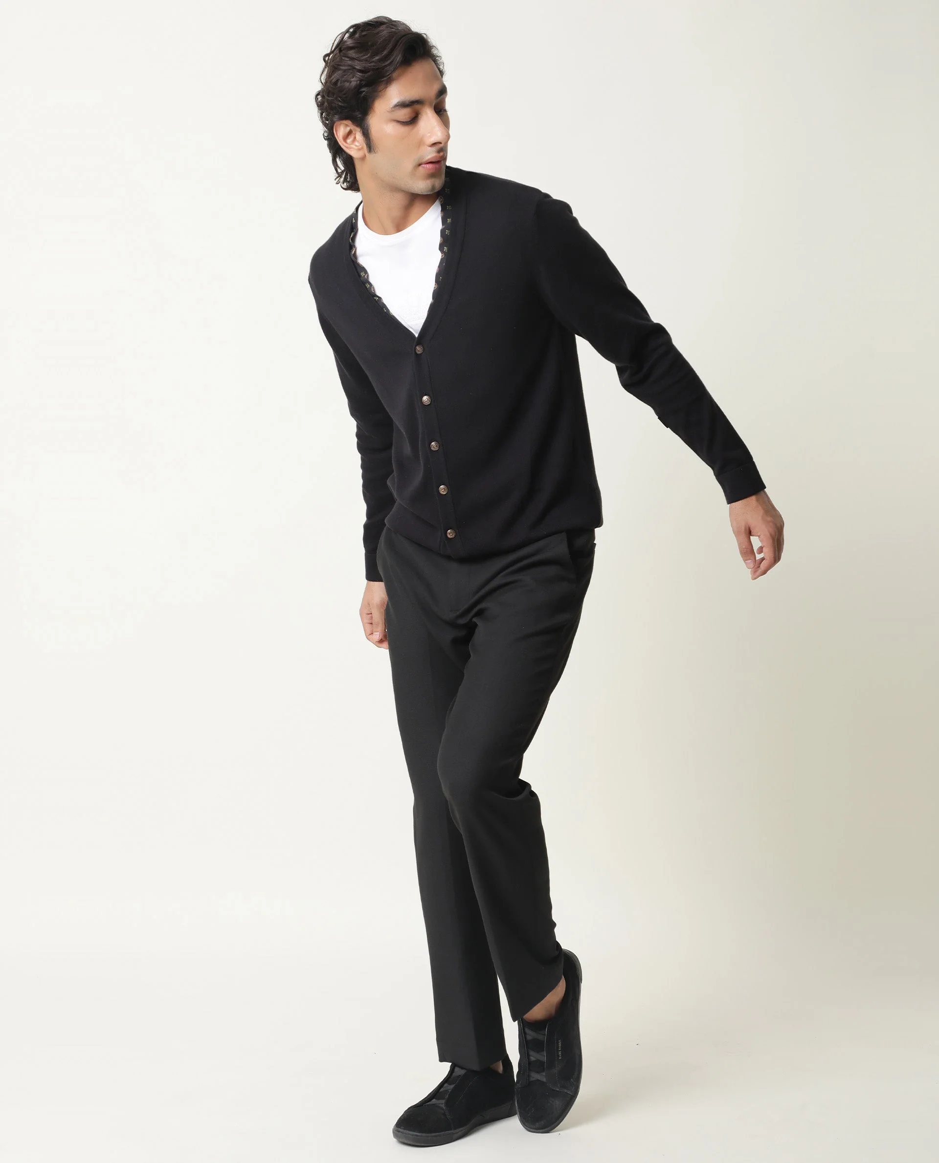 Rare Rabbit Men's Richer Black Cotton Plain Relaxed Fit Full Sleeve V-Neck Sweater - Image 4