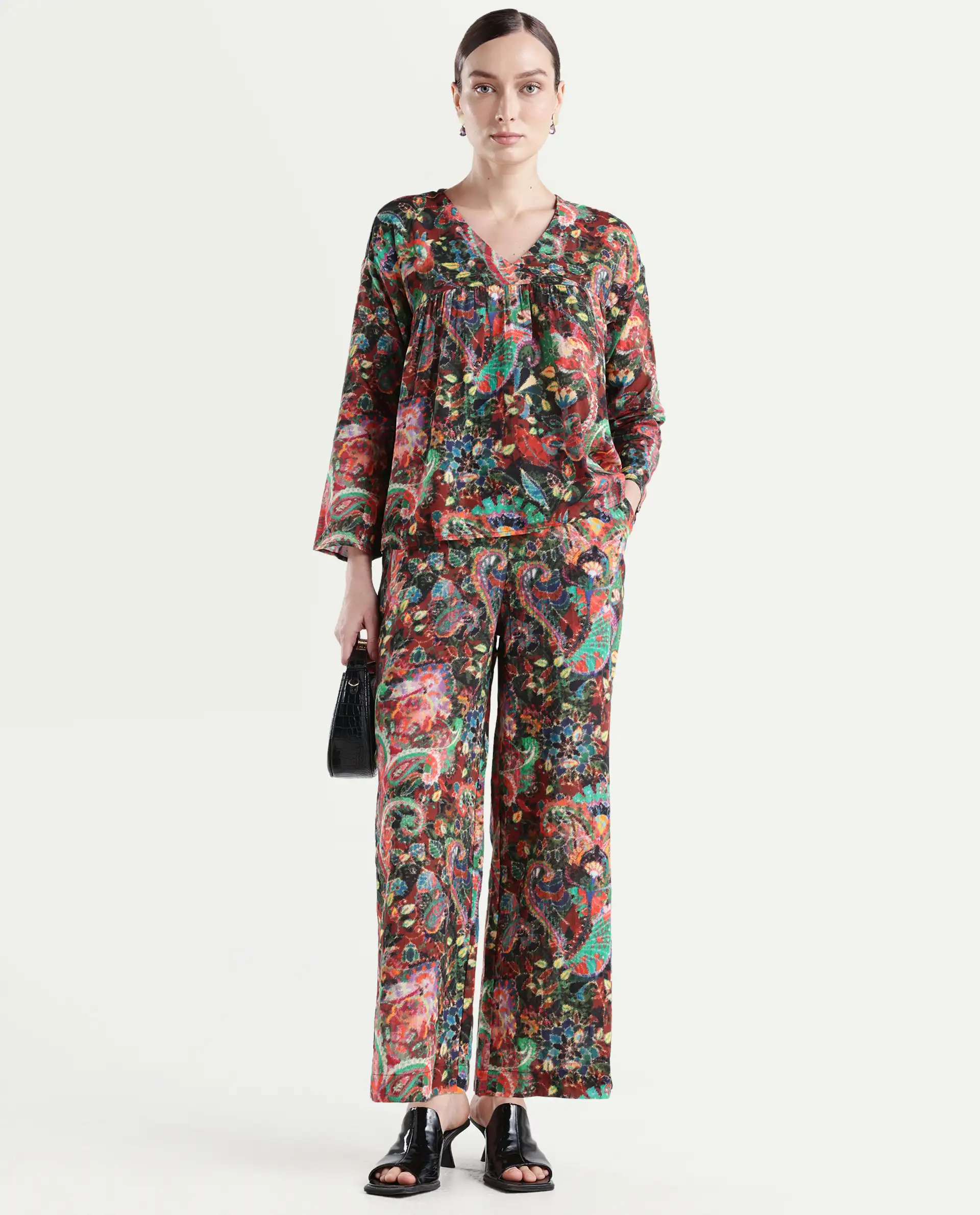 Rareism Women's Rinatao-T Dark Multi Cotton Blend V-Neck Paisley Print Regular Fit Top - Image 2