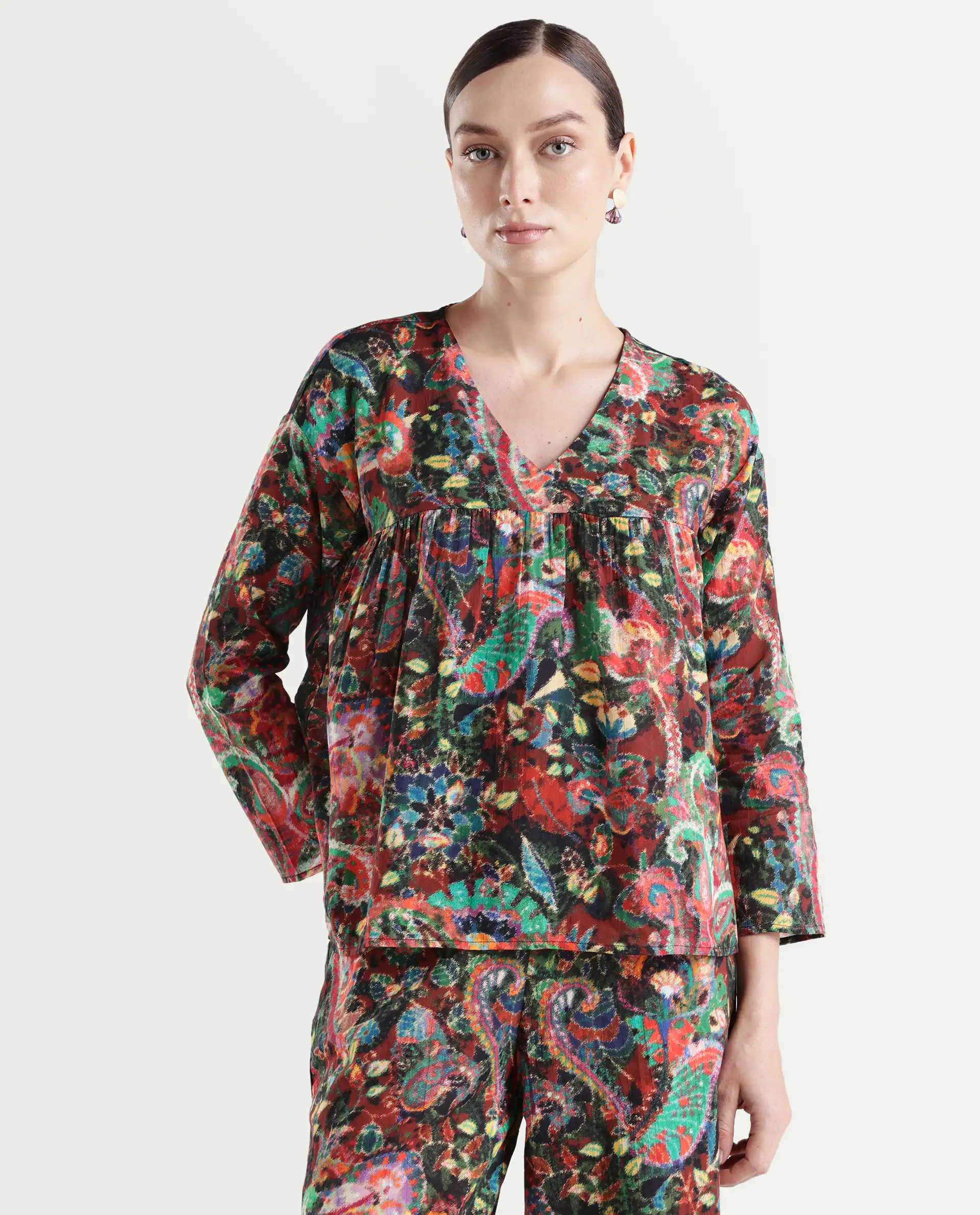 Rareism Women's Rinatao-T Dark Multi Cotton Blend V-Neck Paisley Print Regular Fit Top - Image 3
