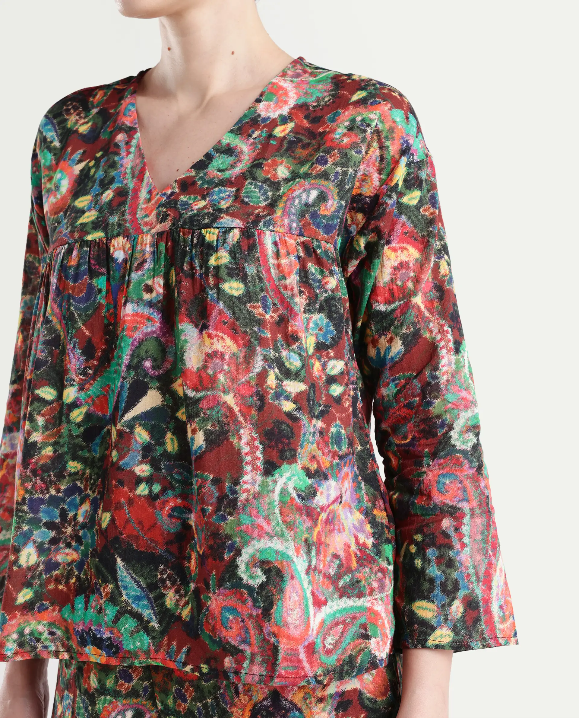 Rareism Women's Rinatao-T Dark Multi Cotton Blend V-Neck Paisley Print Regular Fit Top - Image 4