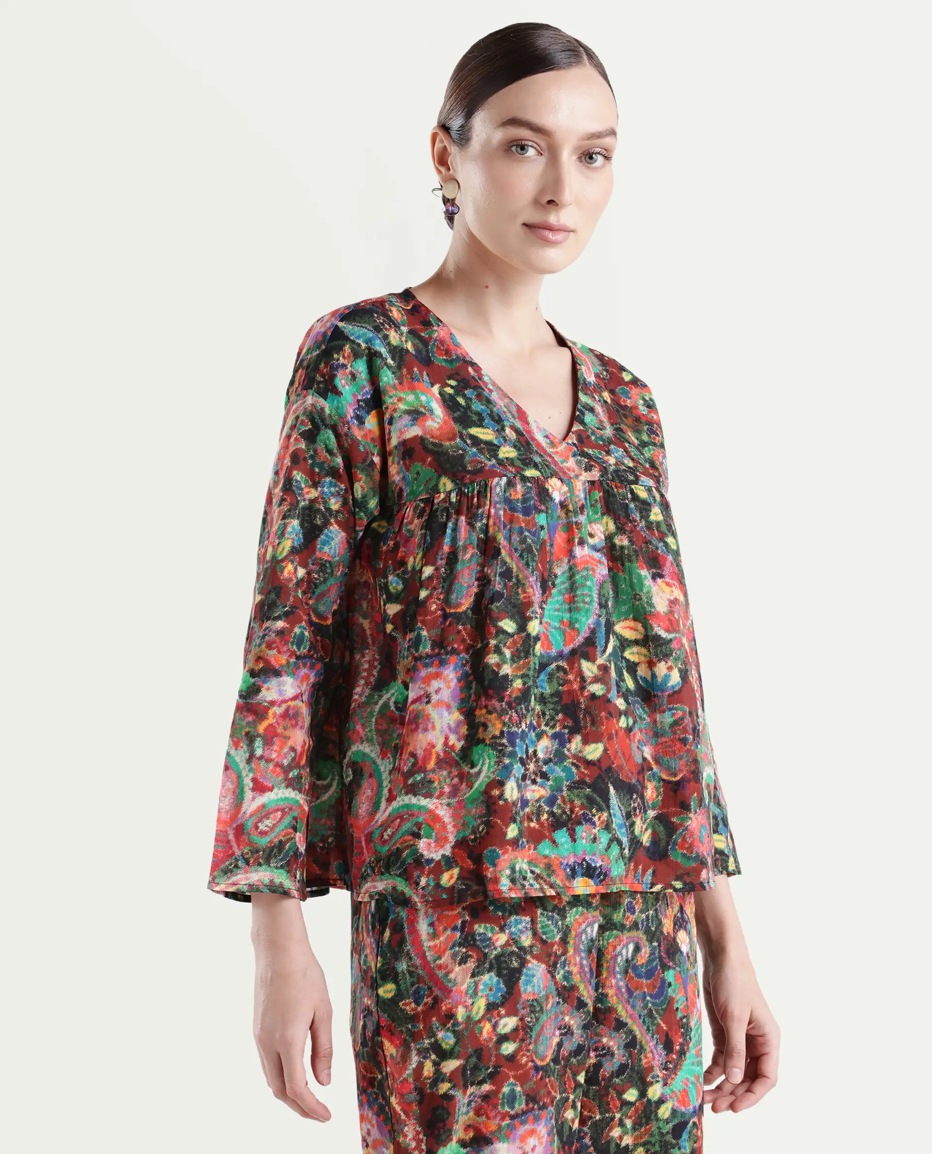 Rareism Women's Rinatao-T Dark Multi Cotton Blend V-Neck Paisley Print Regular Fit Top - Image 6