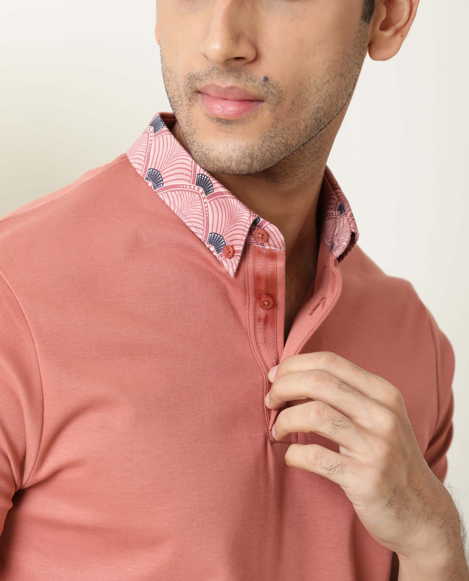 Rare Rabbit Men's Ringers Peach Cotton Printed Regular Fit Half Sleeve Polo - Image 2