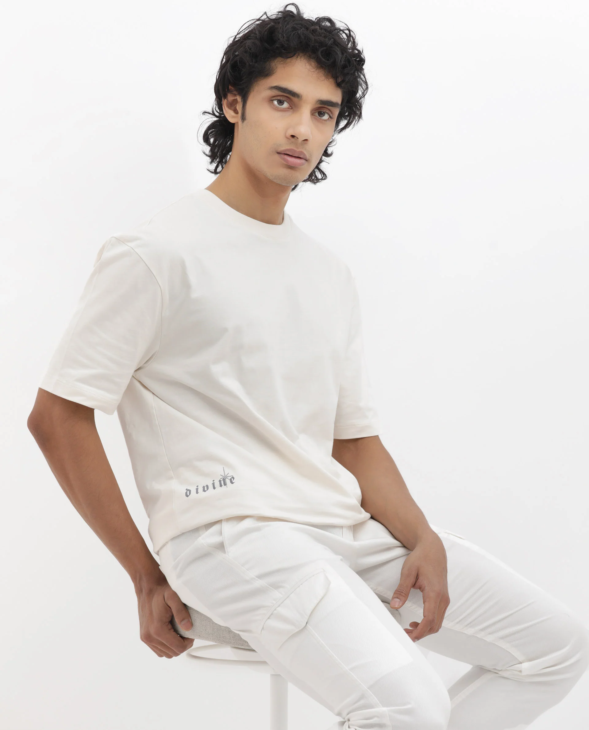 Rare Rabbit Articale Men's River Off White Cotton Polyester Fabric Crew Neck Oversized Fit Graphic Print T-Shirt - Image 9