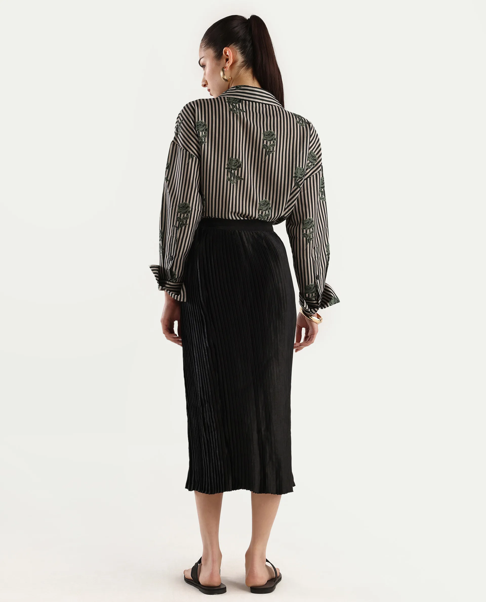 Rareism Women's Rochrille Black Polyester Blend Plain Midi Flared Skirt - Image 7