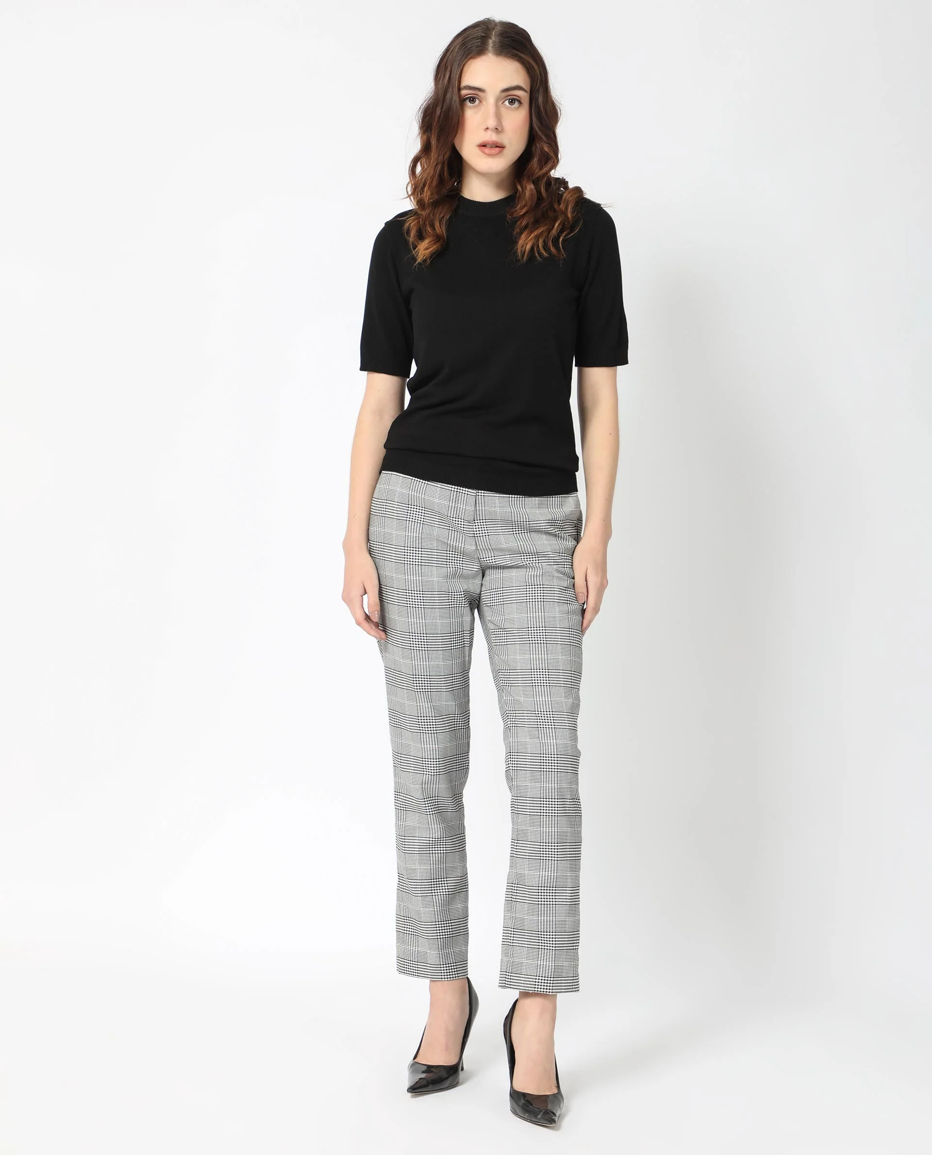 Rareism Women's Rohrdo Black Viscose Crew Neck Plain Regular Fit Sweater - Image 3