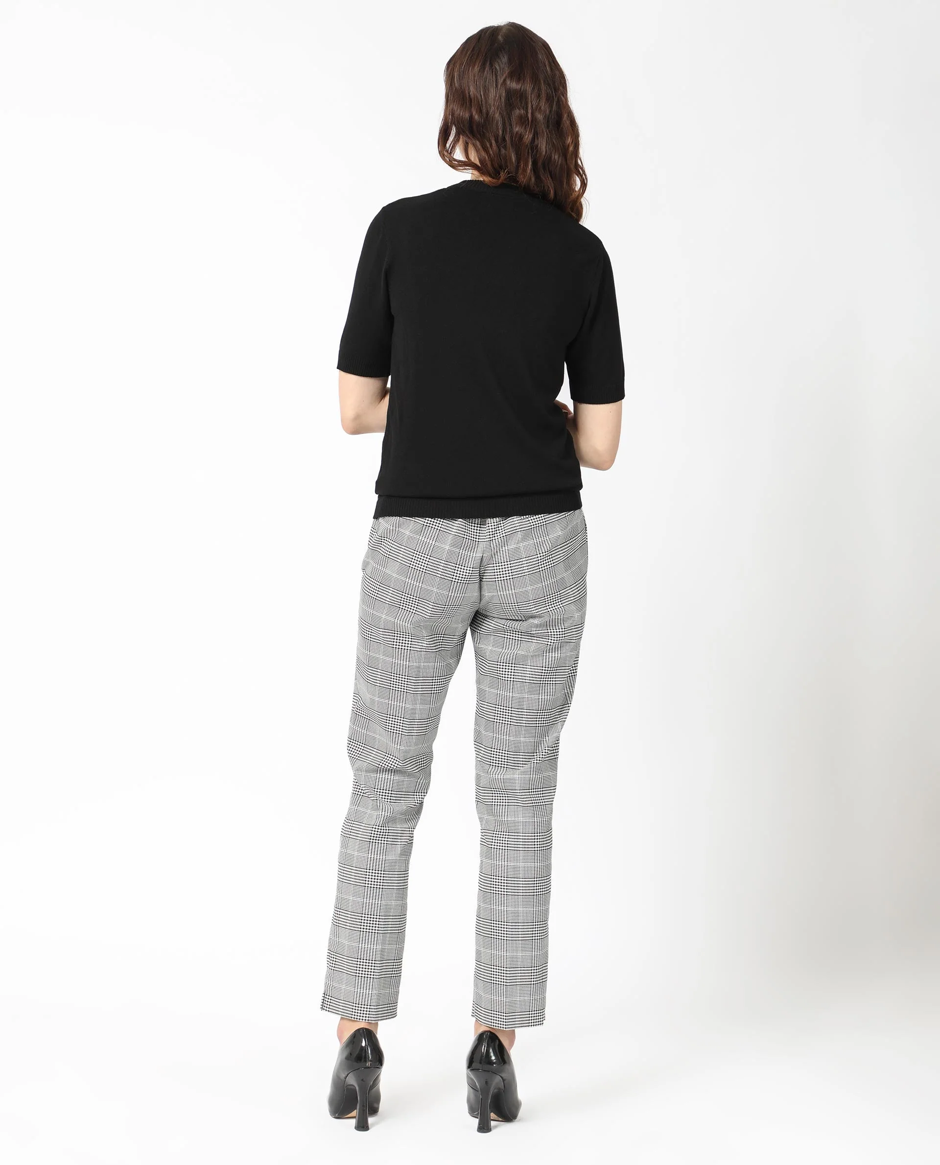 Rareism Women's Rohrdo Black Viscose Crew Neck Plain Regular Fit Sweater - Image 9