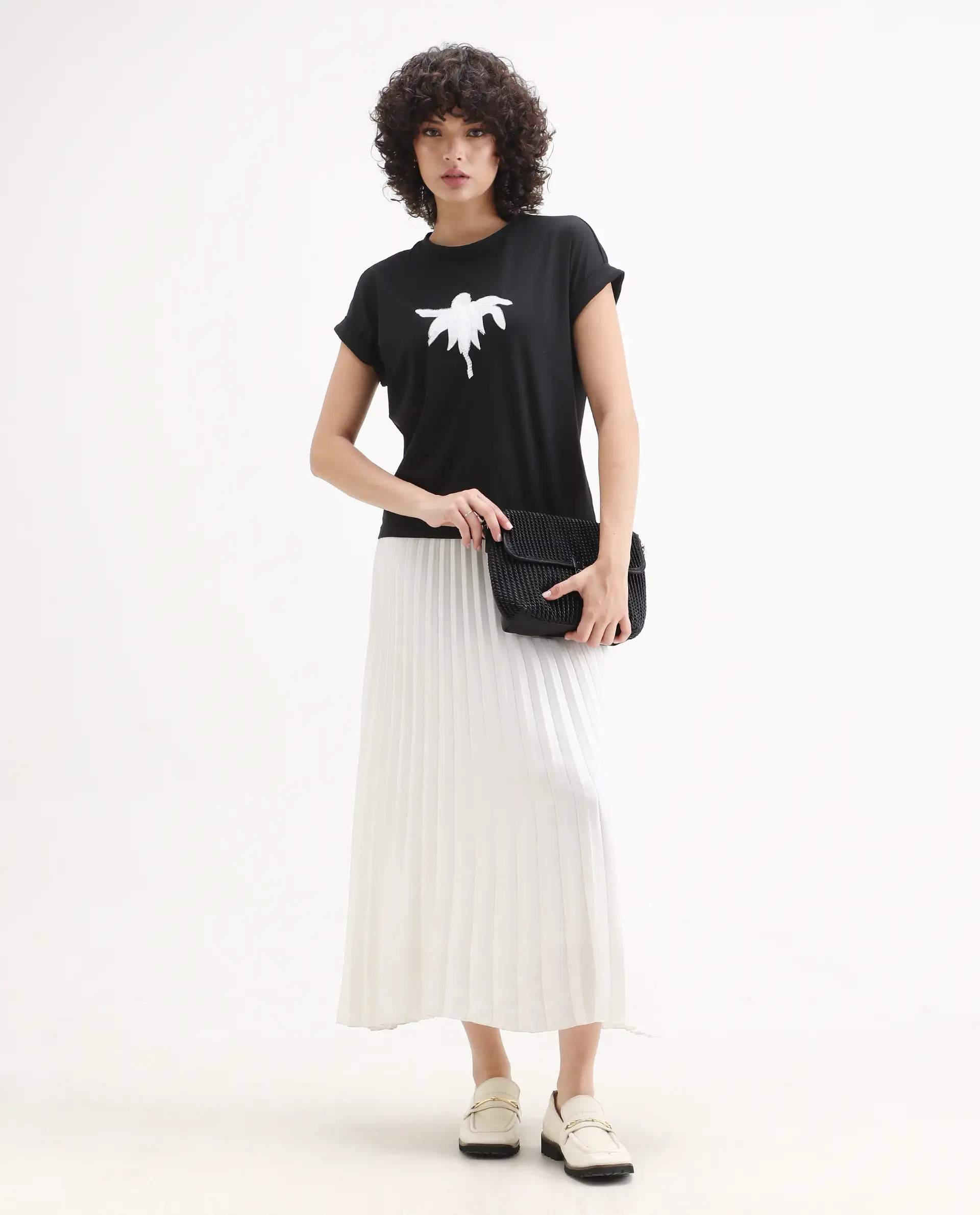 Rareism Women's Roil Black Cotton Blend Crew Neck Relaxed Fit T-Shirt - Image 2