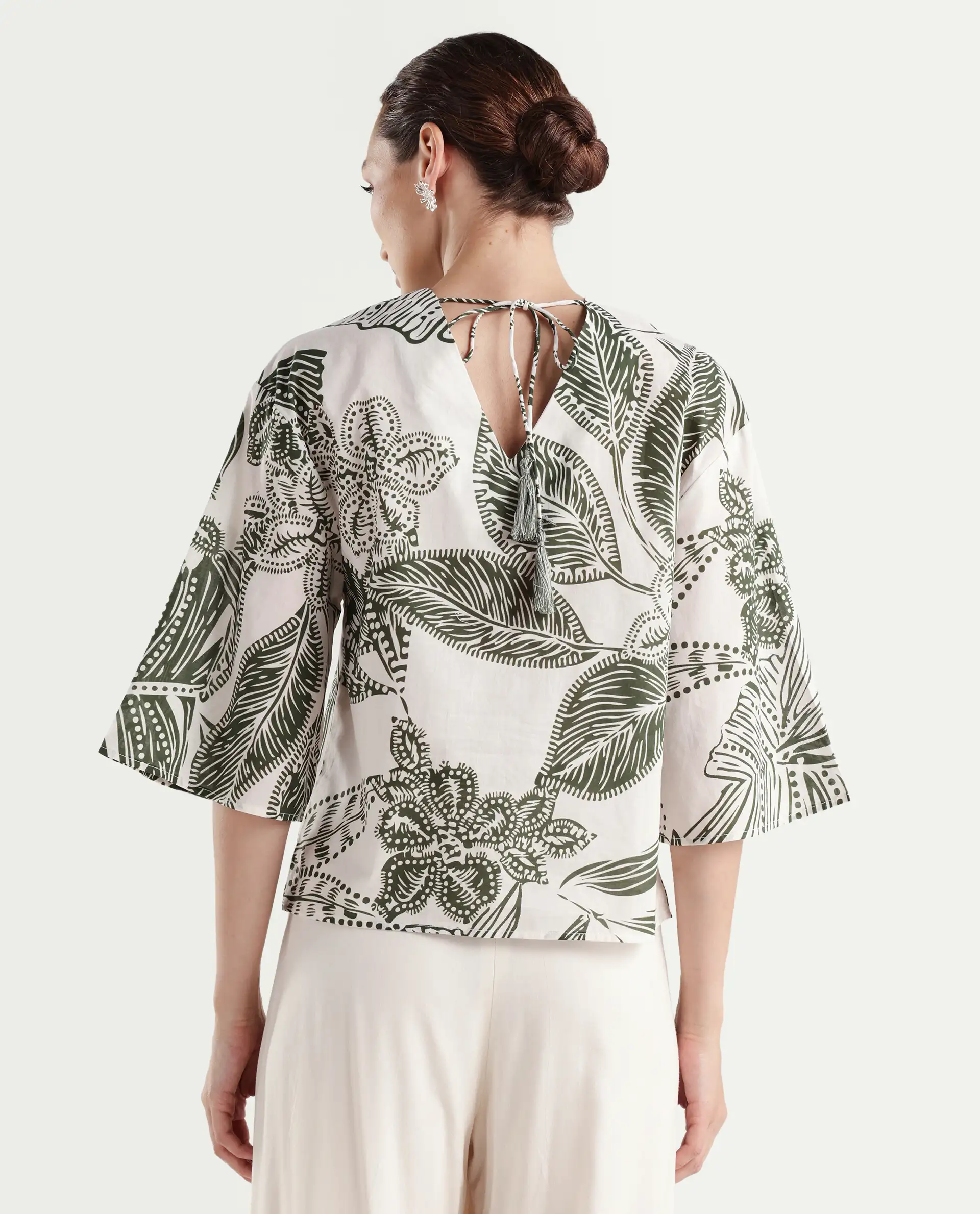 Rareism Women's Ronil Beige Cotton V-Neck Floral Print Raglan Sleeve Crop Regular Fit Top - Image 7