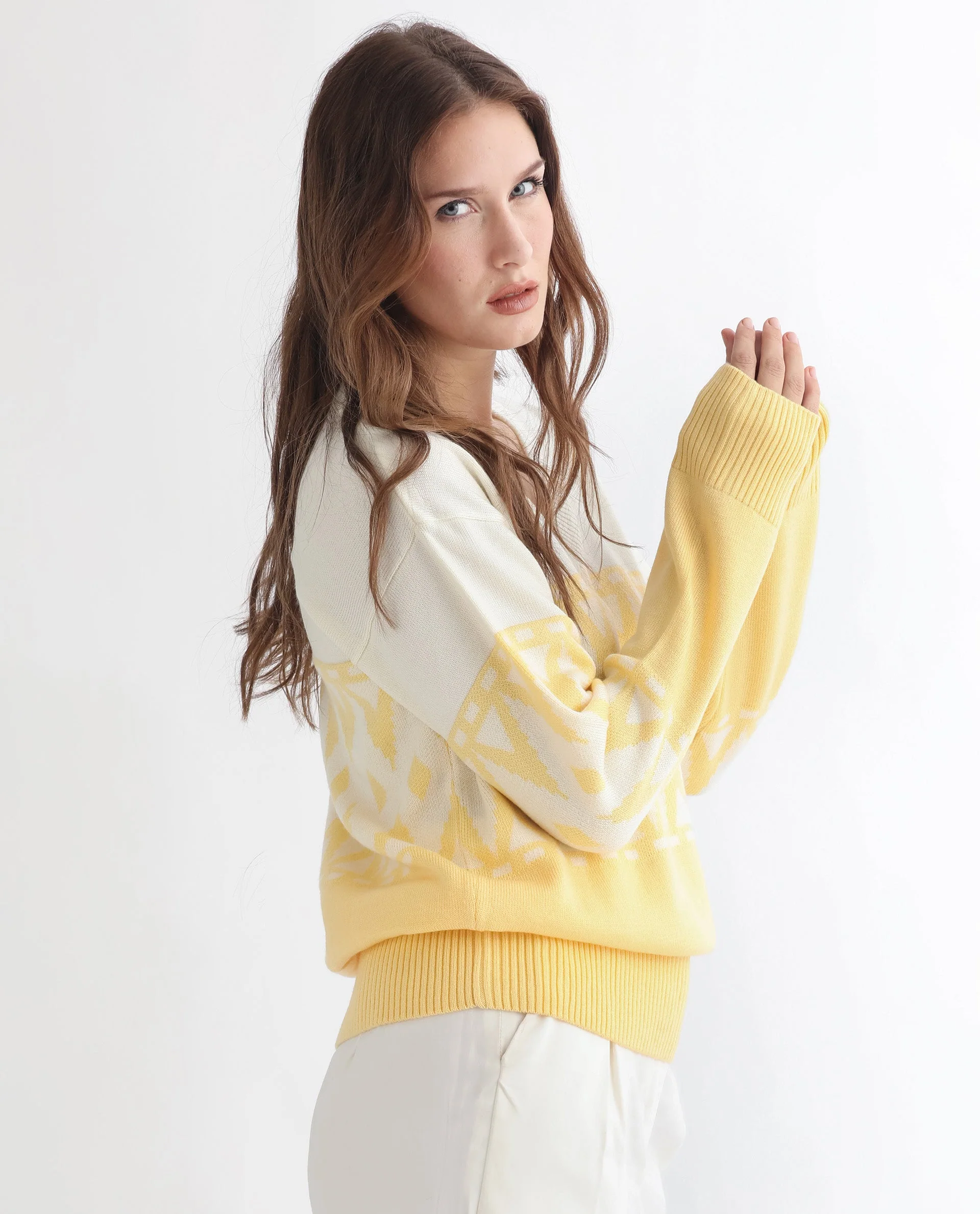 Rareism Women's Ronnie Yellow Acrylic V-Neck Color Block Relaxed Fit Sweater - Image 12