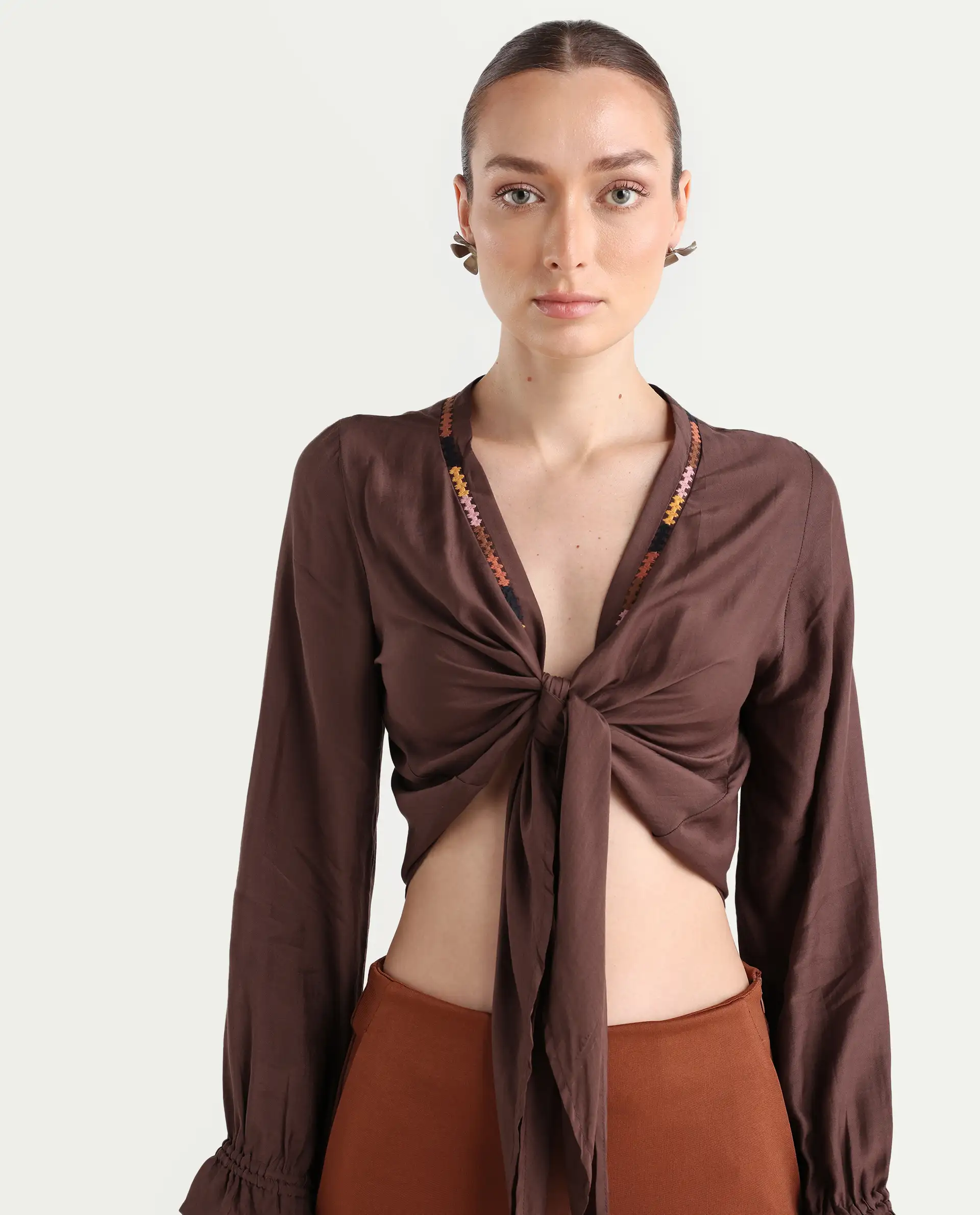 Rareism Women's Ronoko Brown Viscose Blend Collarless Plain Bishop Sleeve Regular Fit Shrug - Image 3