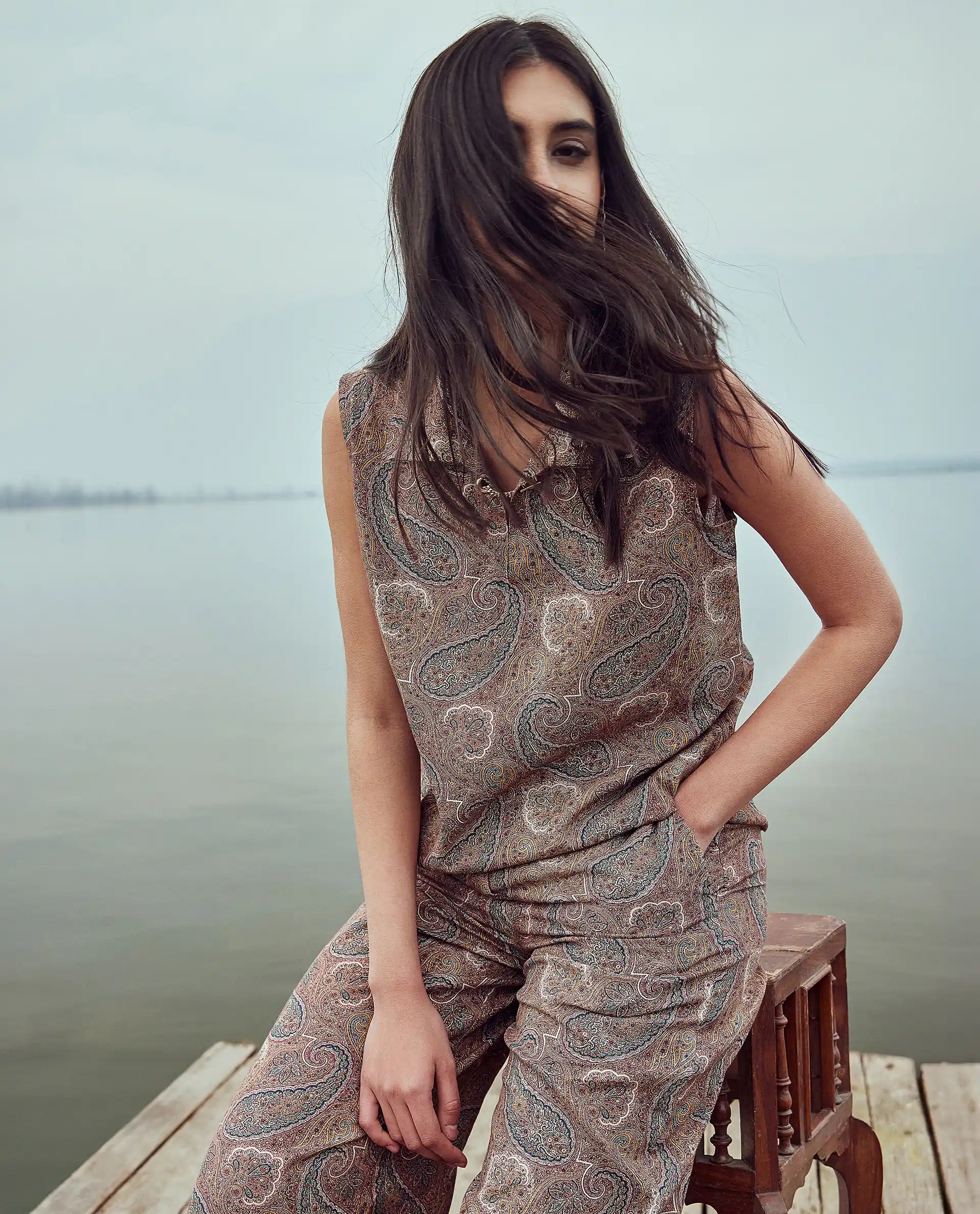 Rareism Women's Ronoro-T Multi Cotton Spread Collar Paisley Print Sleeveless Boxy Fit Top - Image 2