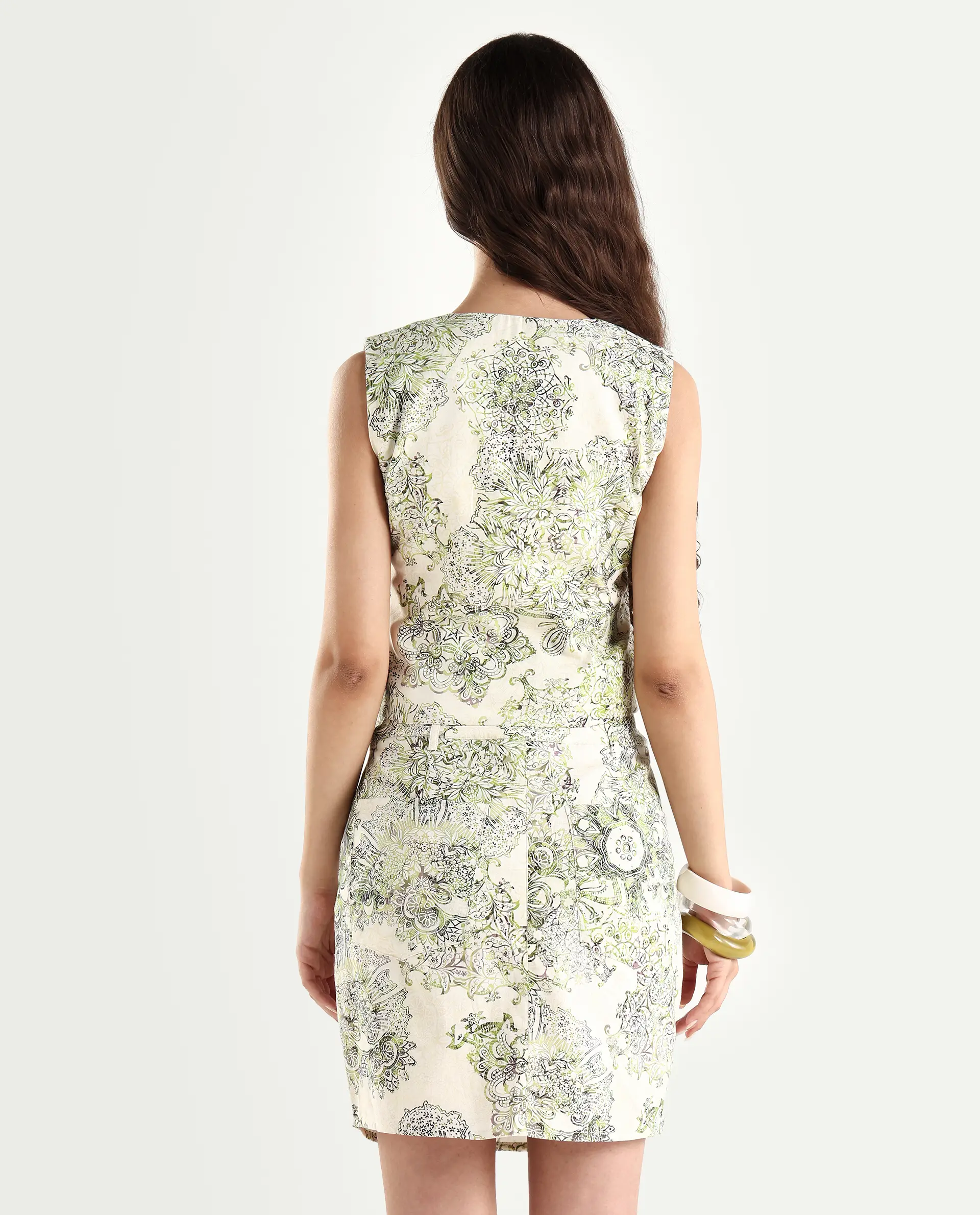 Rareism Women's Ronoz T Light Green Cotton V-Neck Abstract Print Sleeveless Crop Regular Fit Waist Coat - Image 7