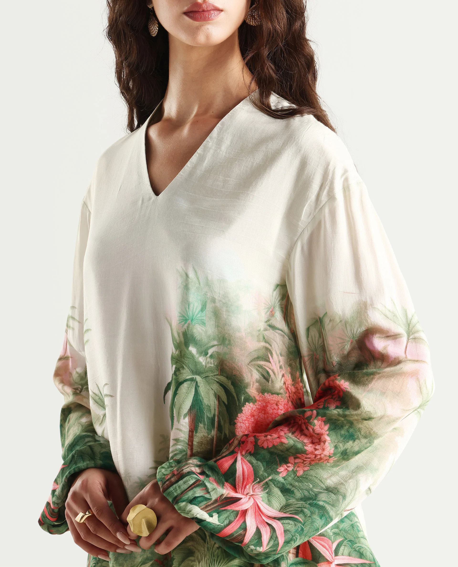 Rareism Women's Rontro T Green Cotton Blend V-Neck Tropical Print Bishop Sleeve Regular Fit Top - Image 4
