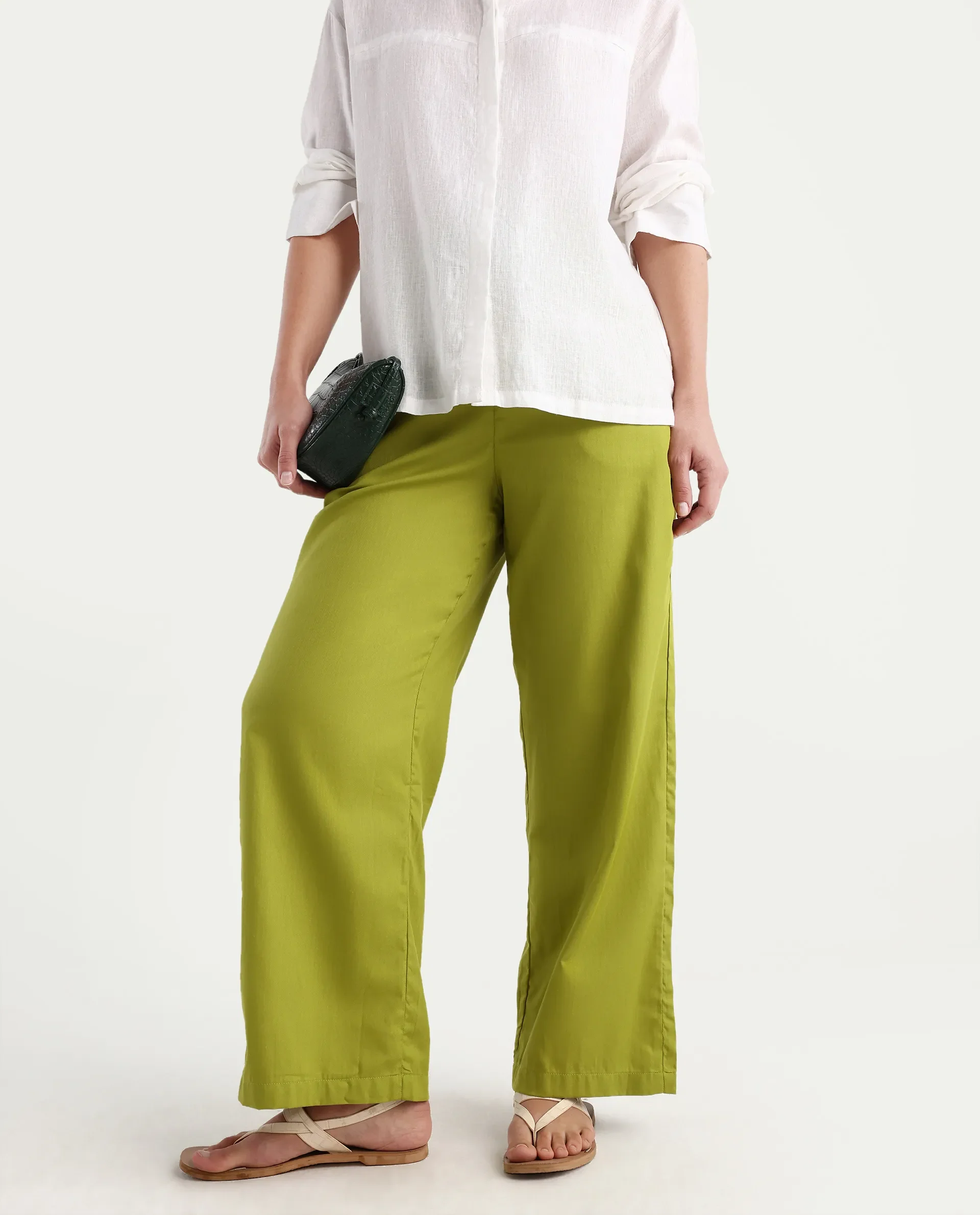 Rareism Women's Ronuo Olive Cotton Plain Ankle Length Straight Fit Trouser - Image 4