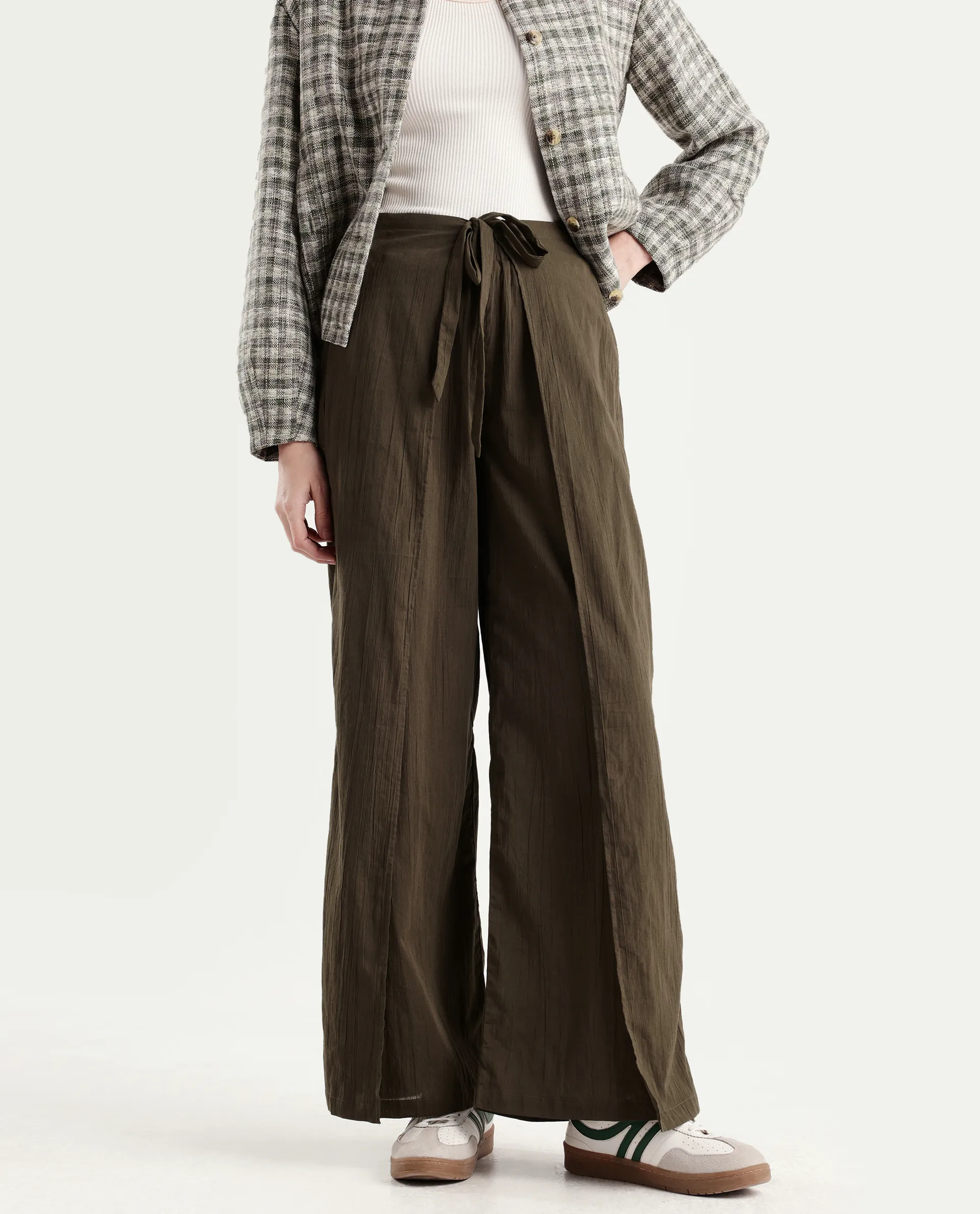 Rareism Women's Ronuzy Olive Cotton Wrap Plain Trouser - Image 2