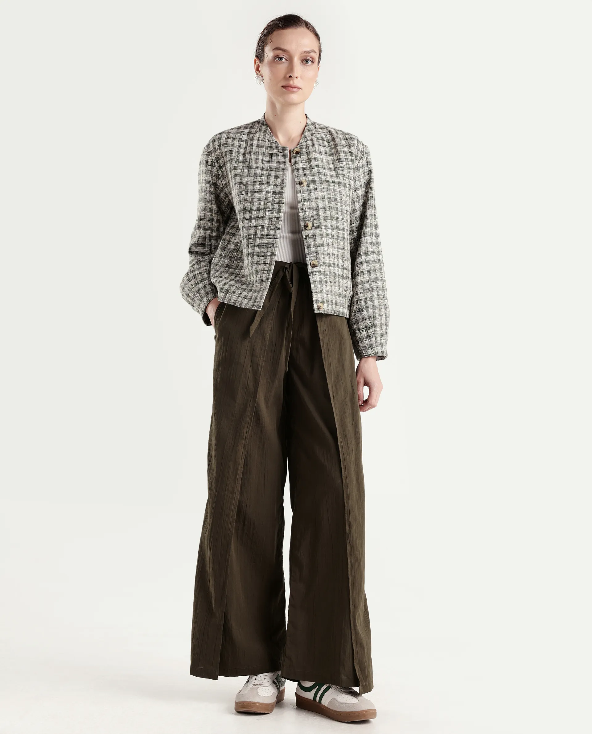 Rareism Women's Ronuzy Olive Cotton Wrap Plain Trouser - Image 3