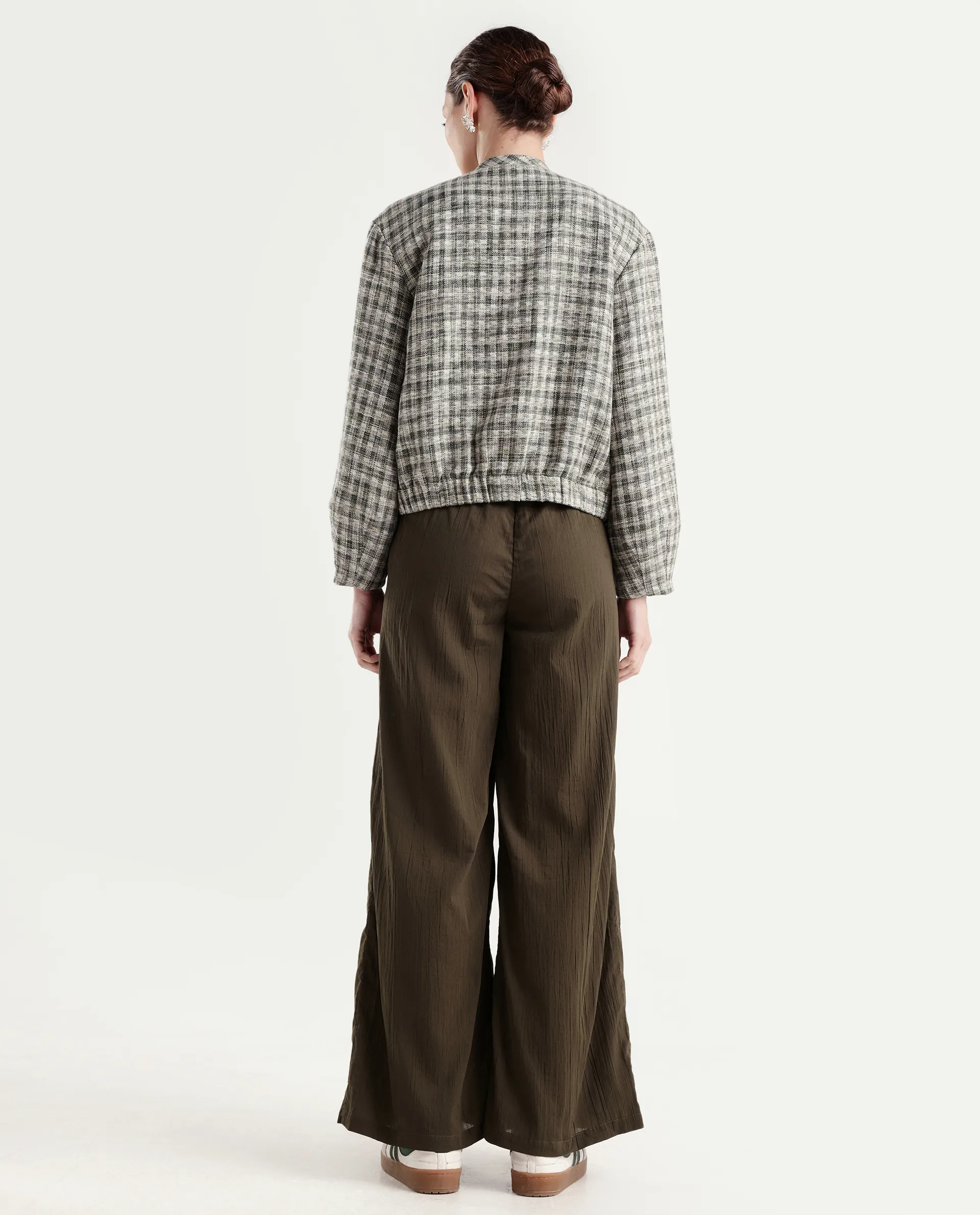 Rareism Women's Ronuzy Olive Cotton Wrap Plain Trouser - Image 7