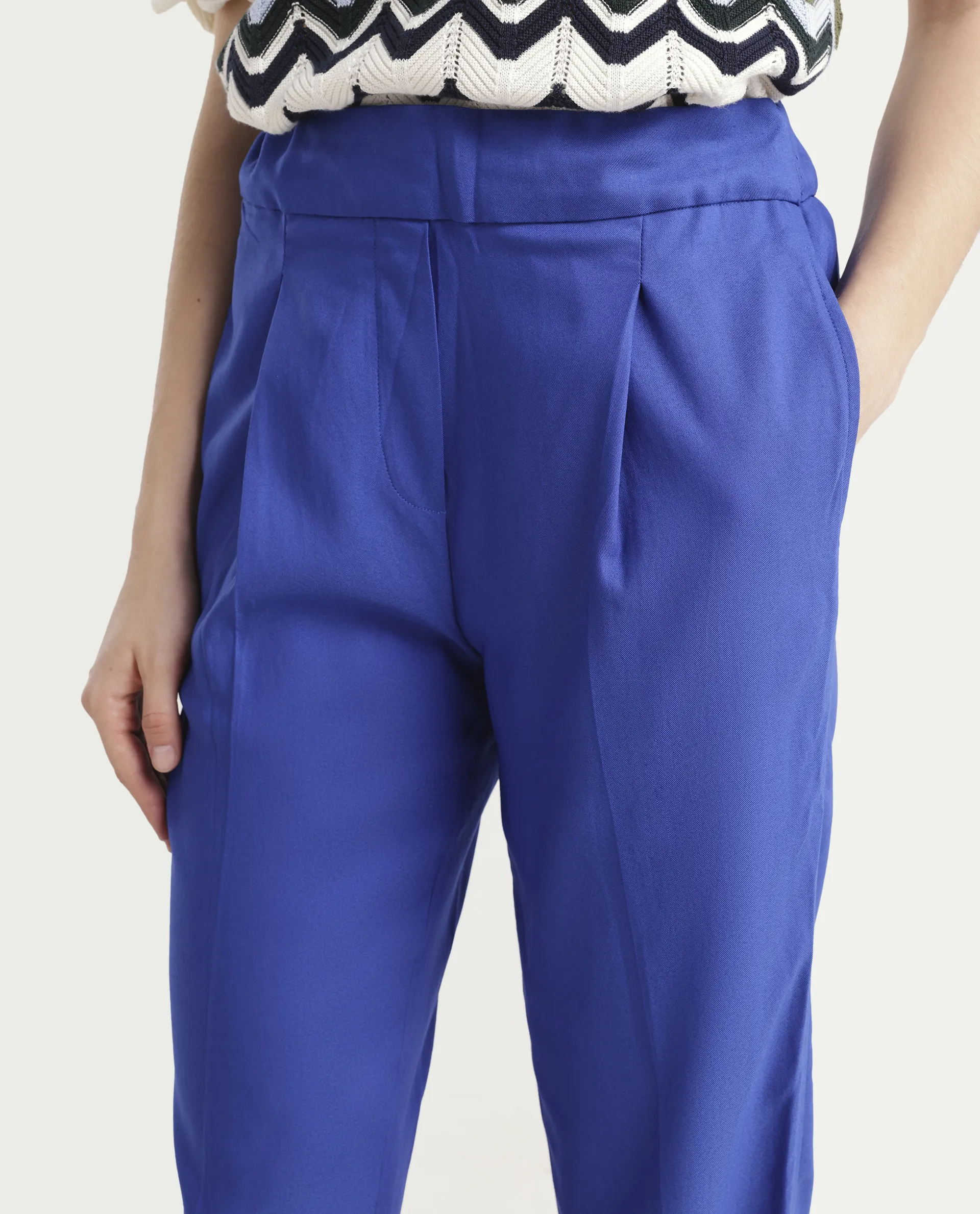 Rareism Women's Rosalia Blue Polyester Blend Plain Ankle Length Relaxed Fit Trouser - Image 4