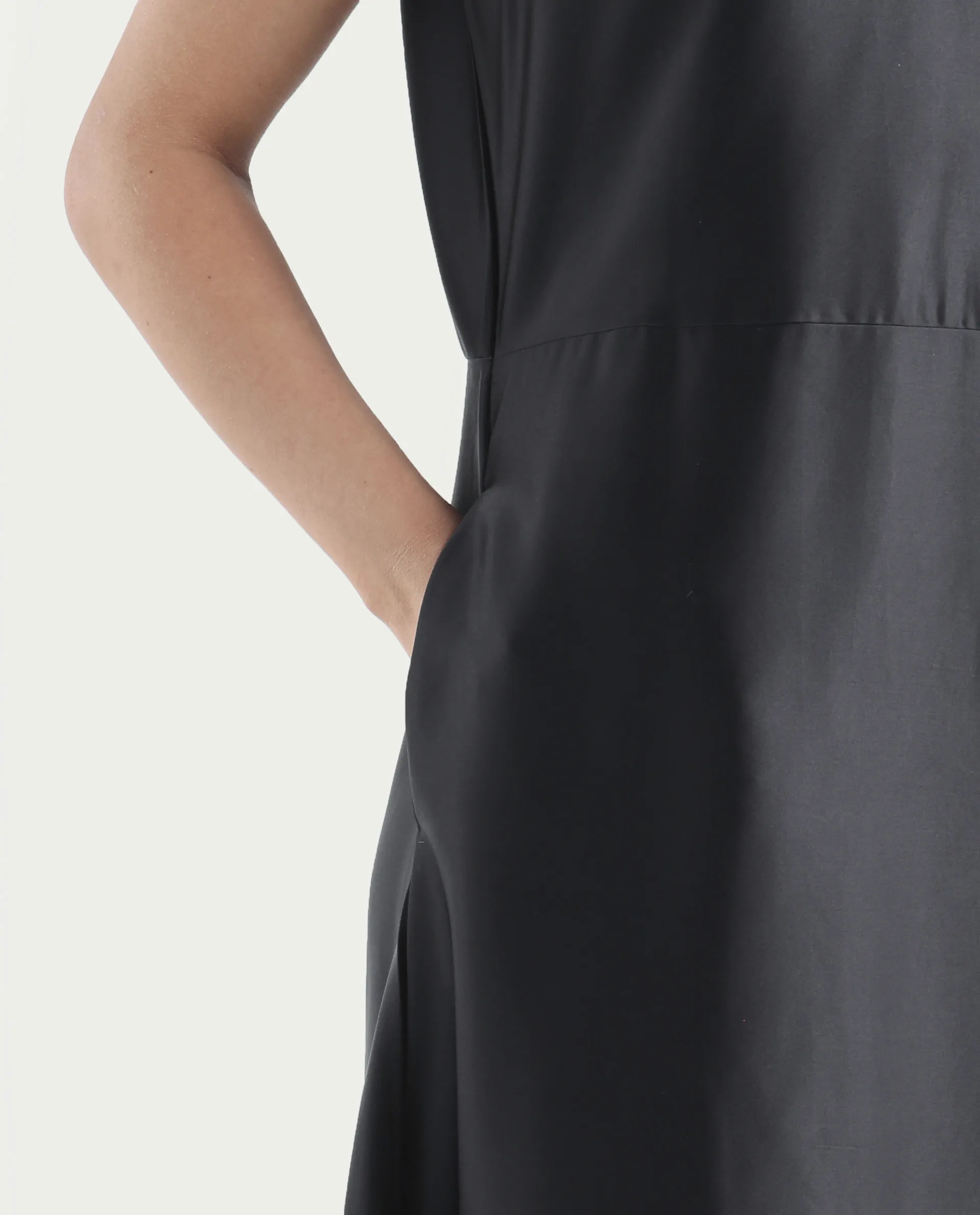 Rareism Women's Rost Black Polyester Collarless Floral Print Sleeveless Maxi Regular Fit Dress - Image 5