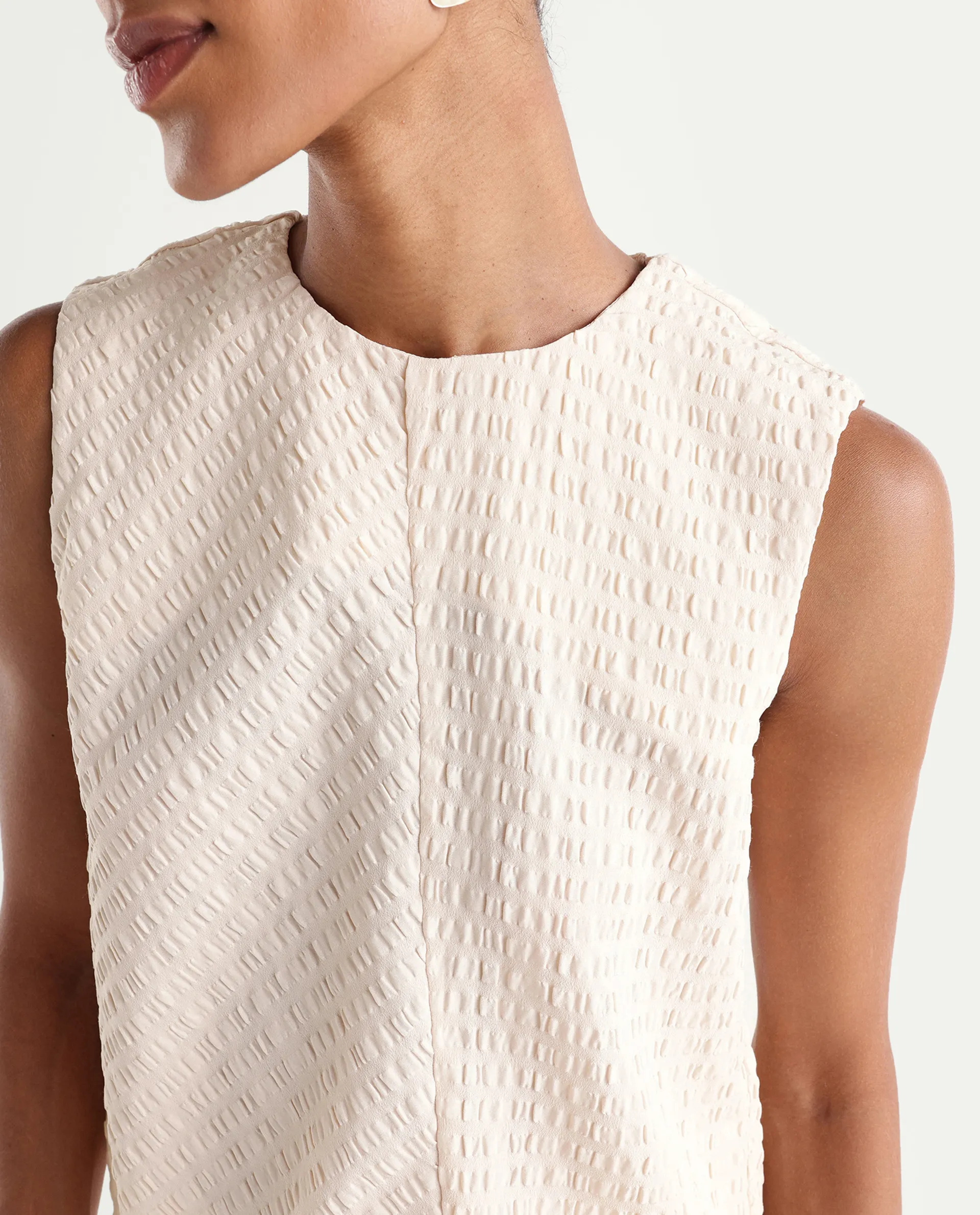 Rareism Women's Roulo-R Beige Polyester Sleeveless Crew Neck Button Relaxed Plain Top - Image 4