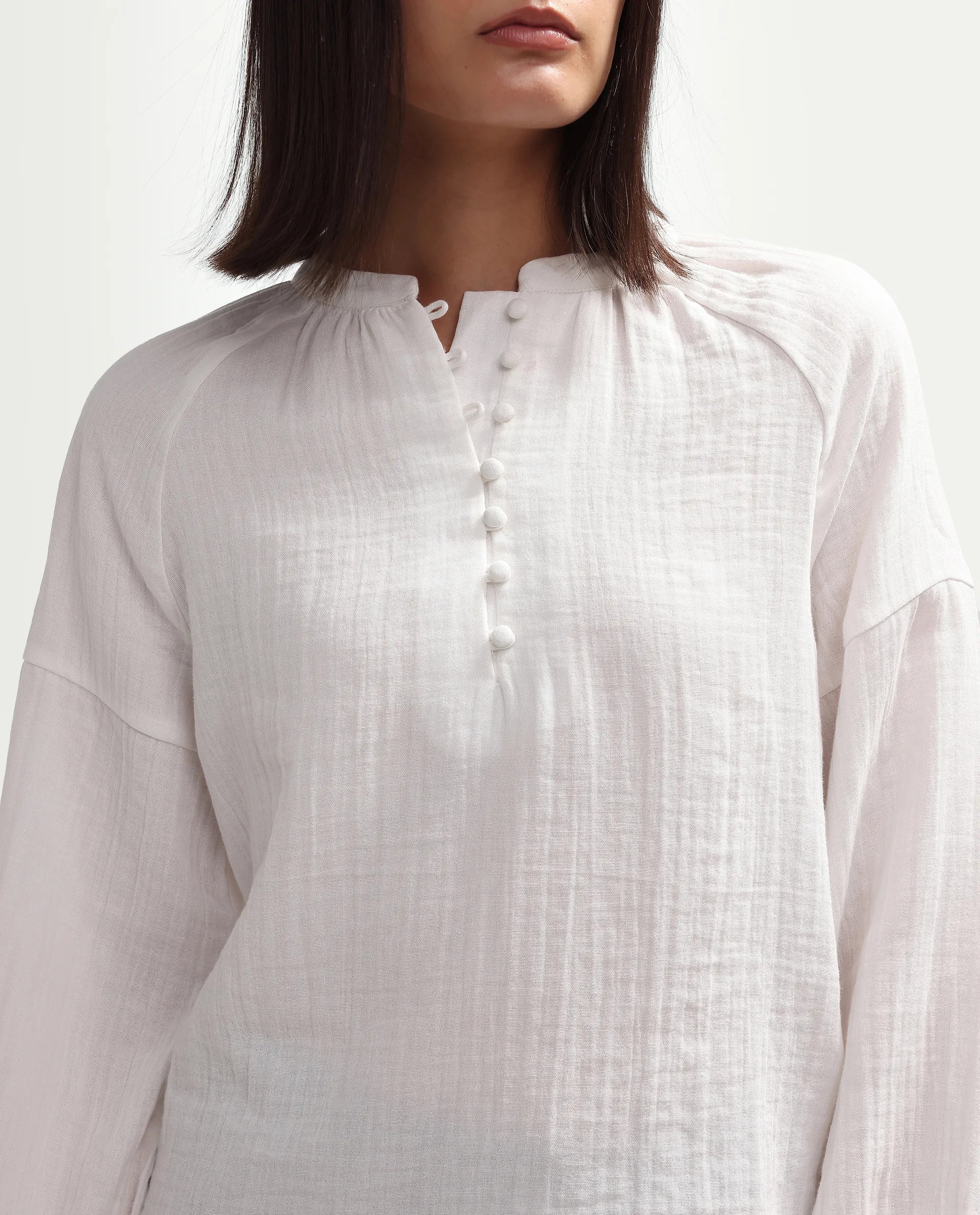 Rareism Women's Rudin White Cotton Band Collar Relaxed Plain Top - Image 4