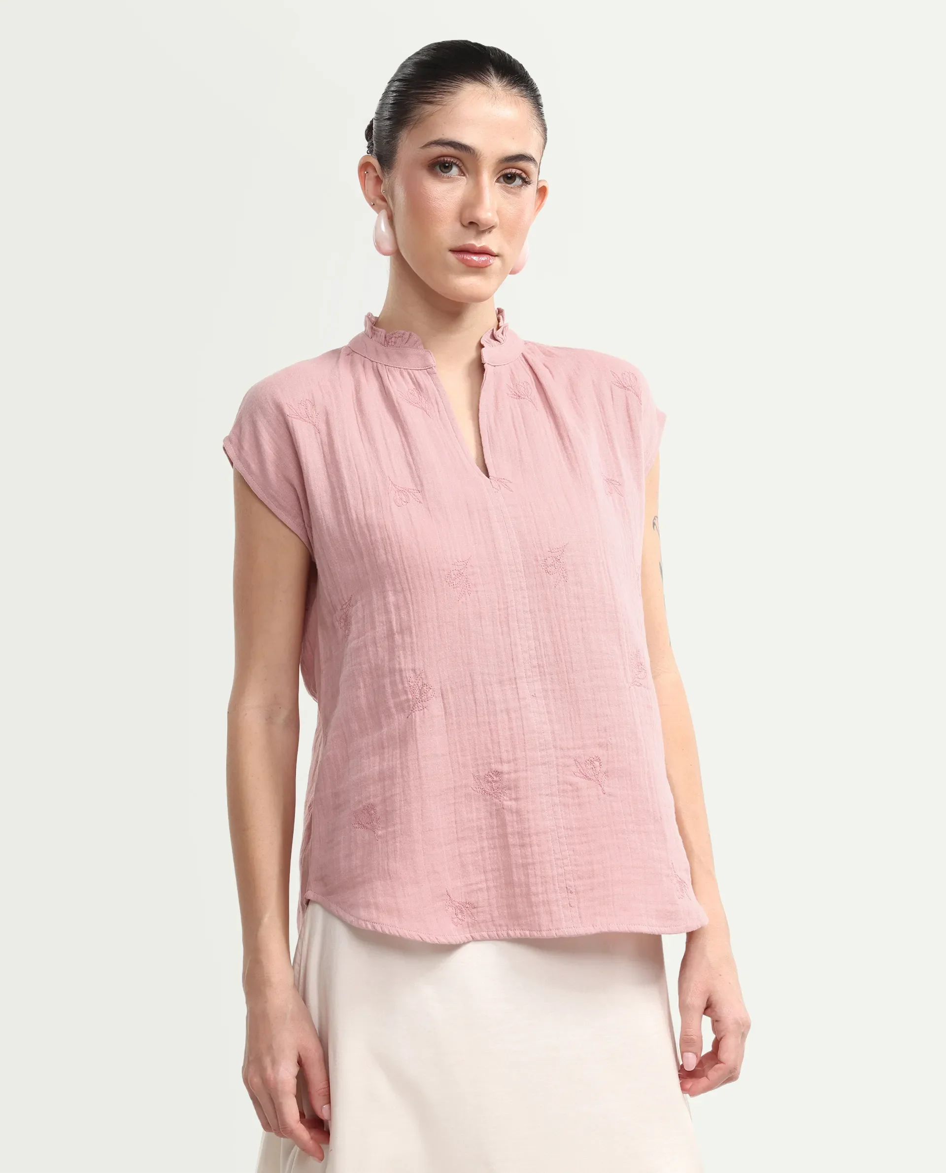 Rareism Women's Rudub Dusky Pink Cotton Ruffled Neck Regular Plain Top - Image 6